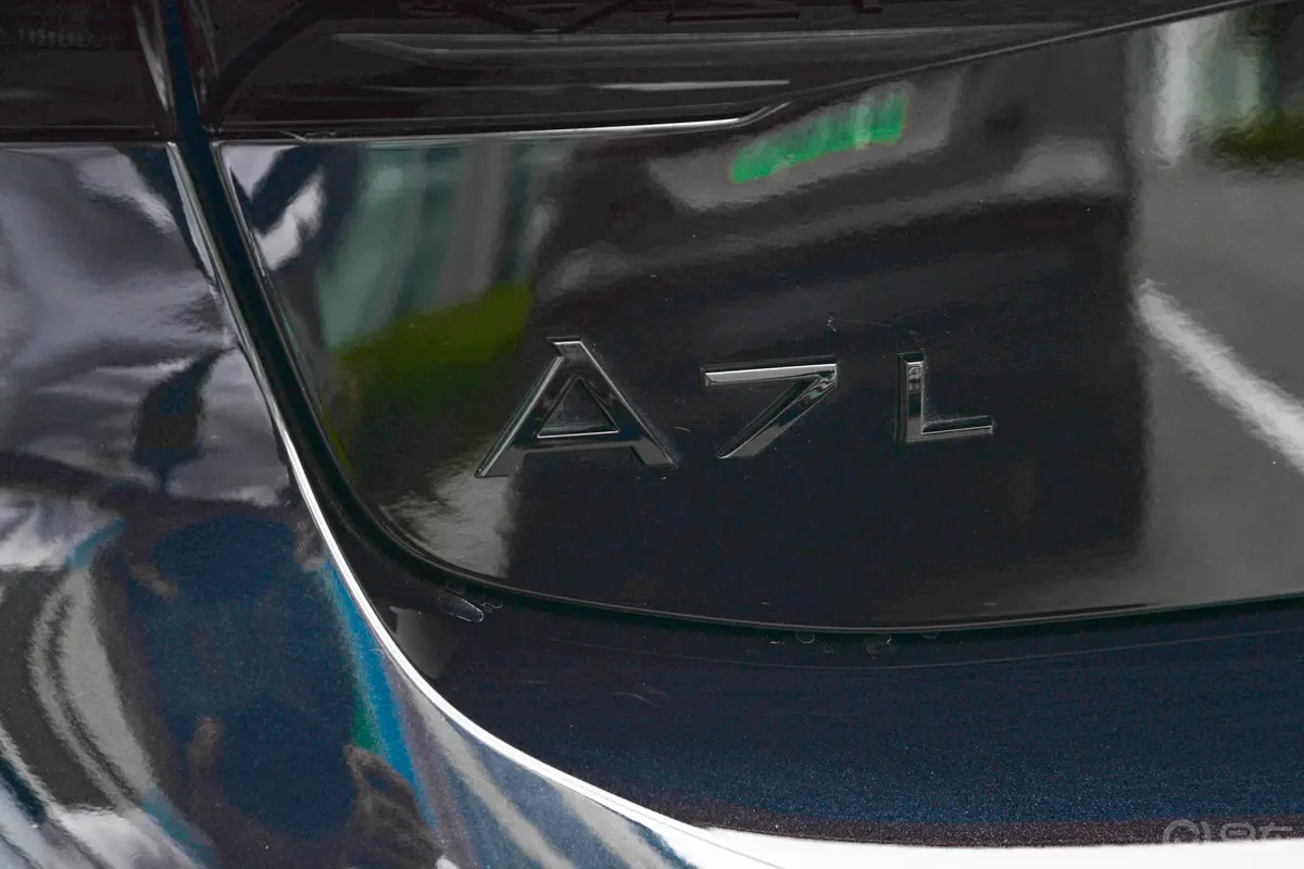 奥迪A7L45 TFSI quattro S-line 见远型 曜黑套装外观细节