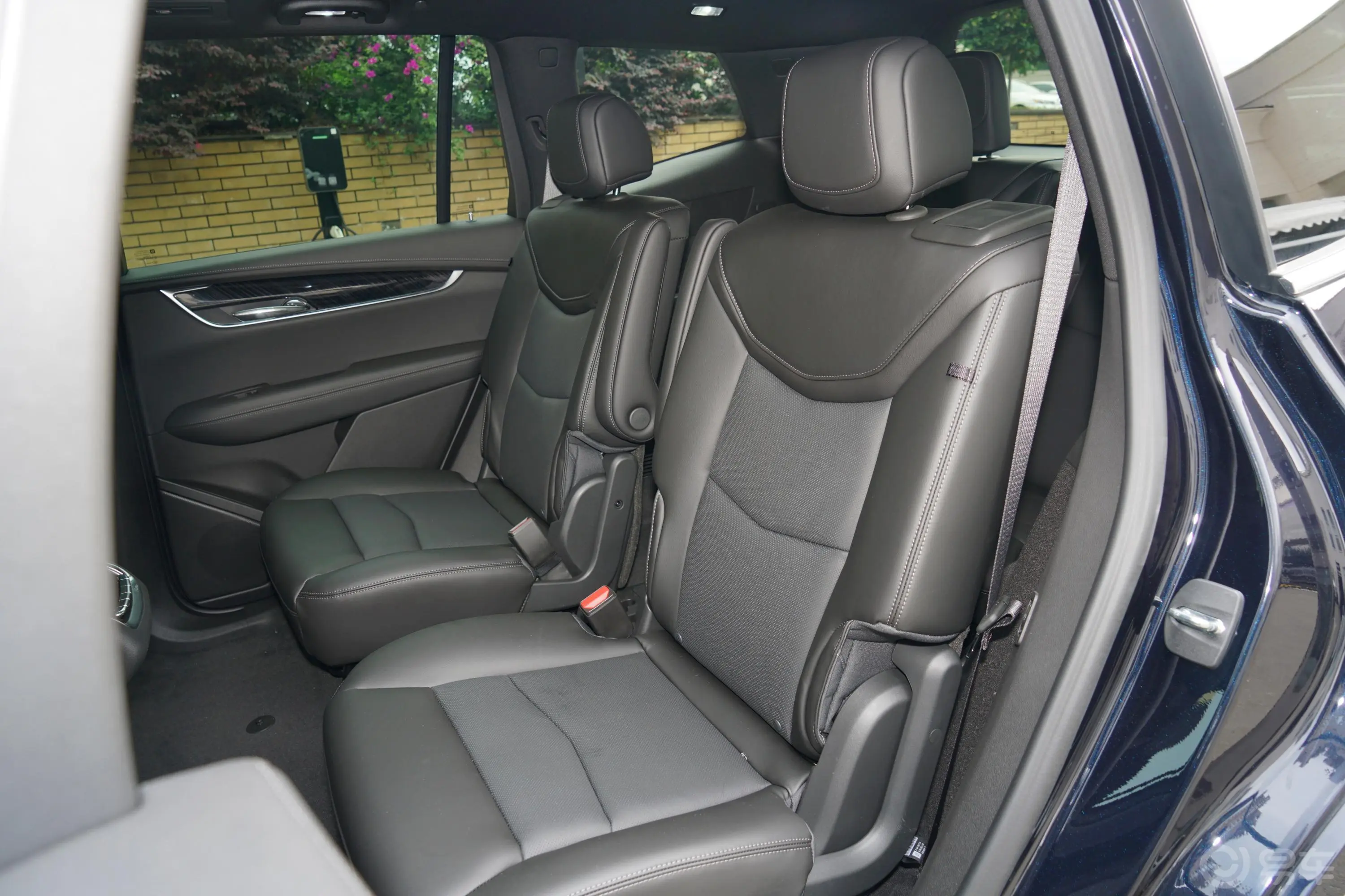 凯迪拉克XT6轻混 2.0T 四驱豪华型标准版 6座后排座椅