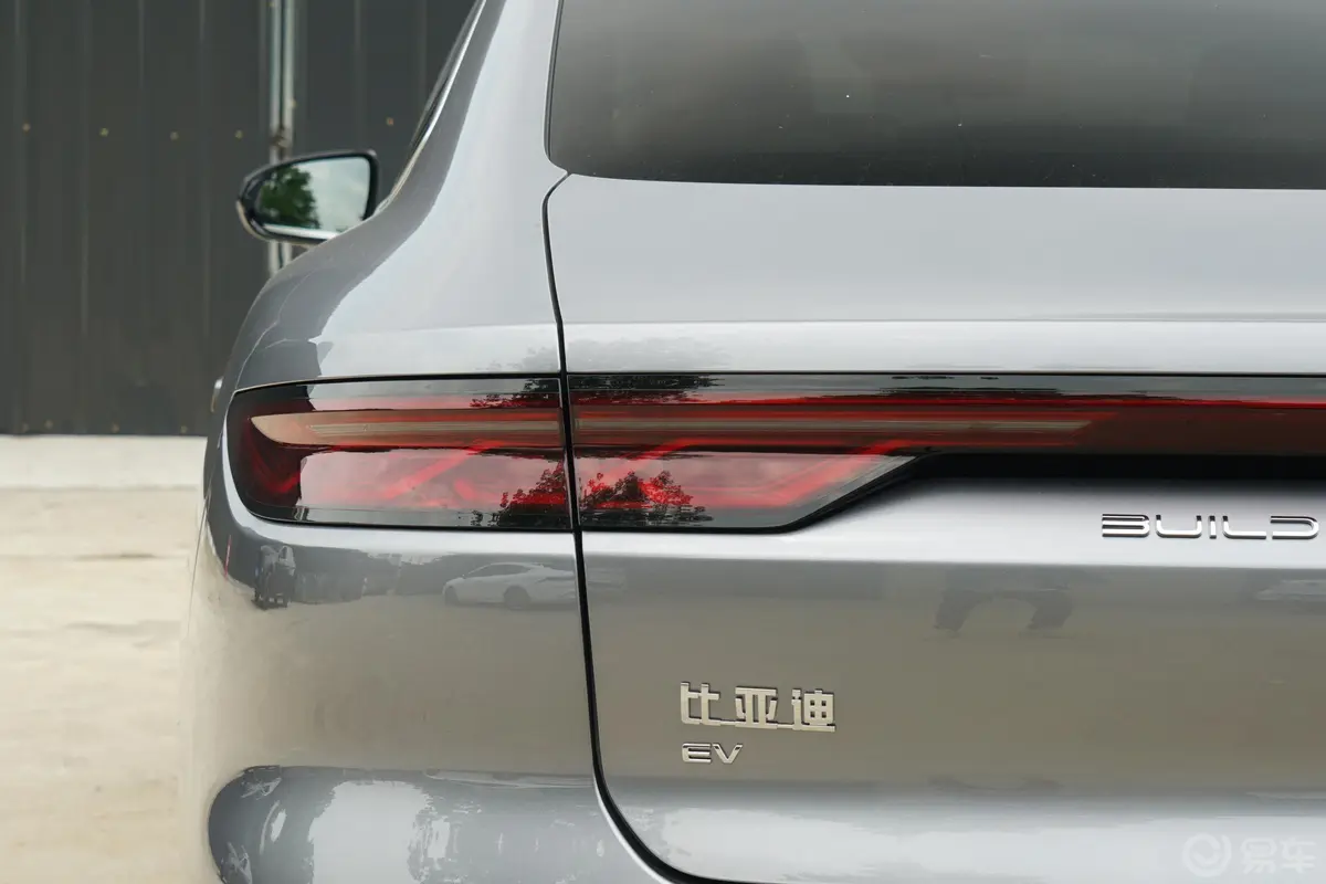 汉创世版 EV 715km 两驱尊荣型外观灯组