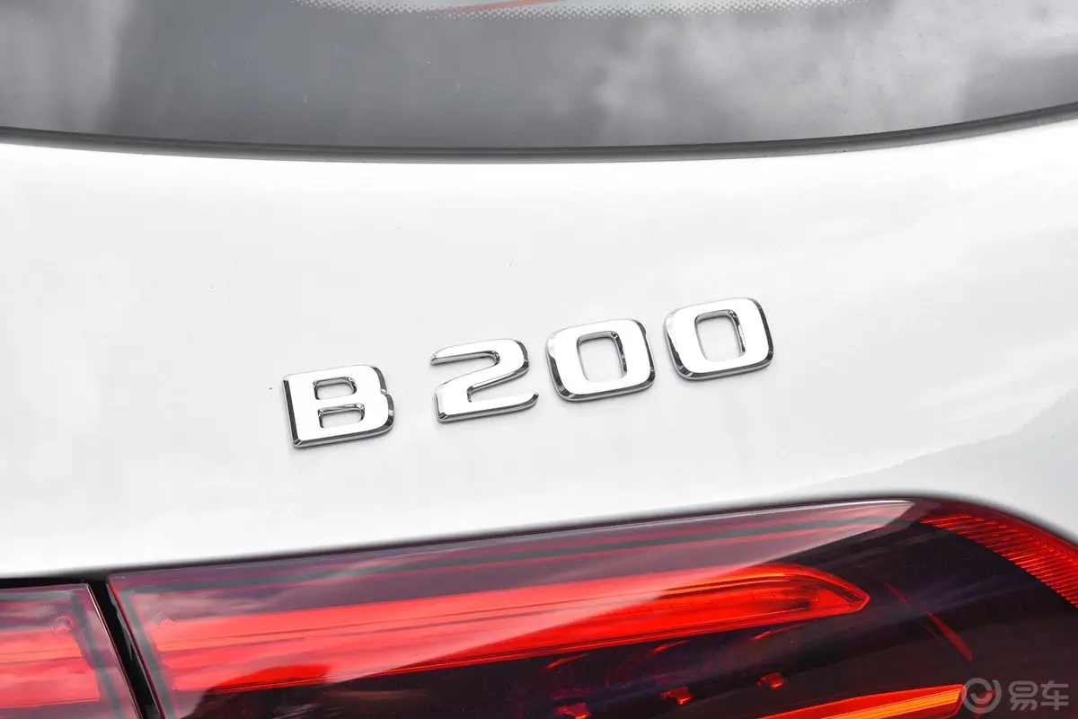 奔驰B级改款 B200 动感型外观