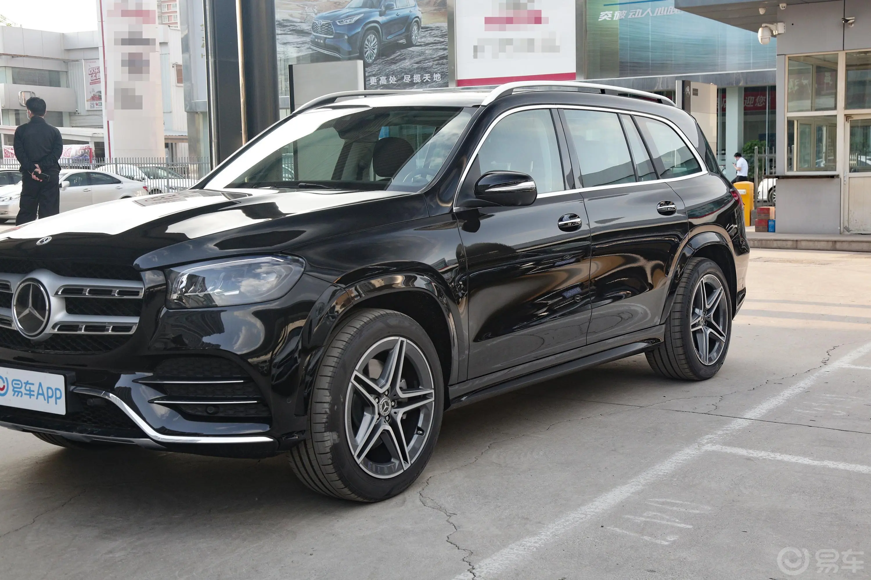 奔驰GLS改款二 GLS 450 4MATIC 时尚型外观