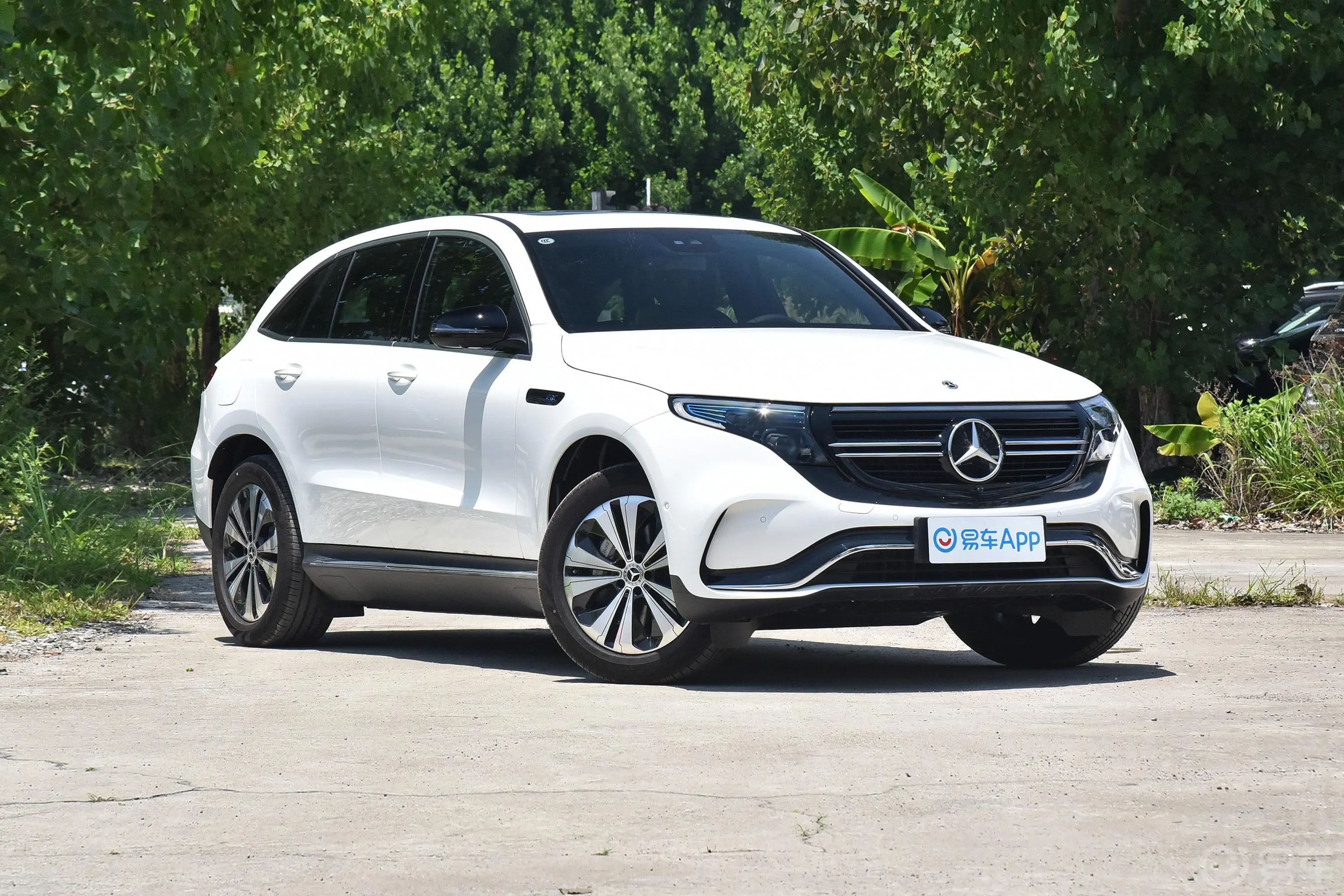 奔驰EQC改款 EQC 350 4MATIC 特别版发动机舱整体