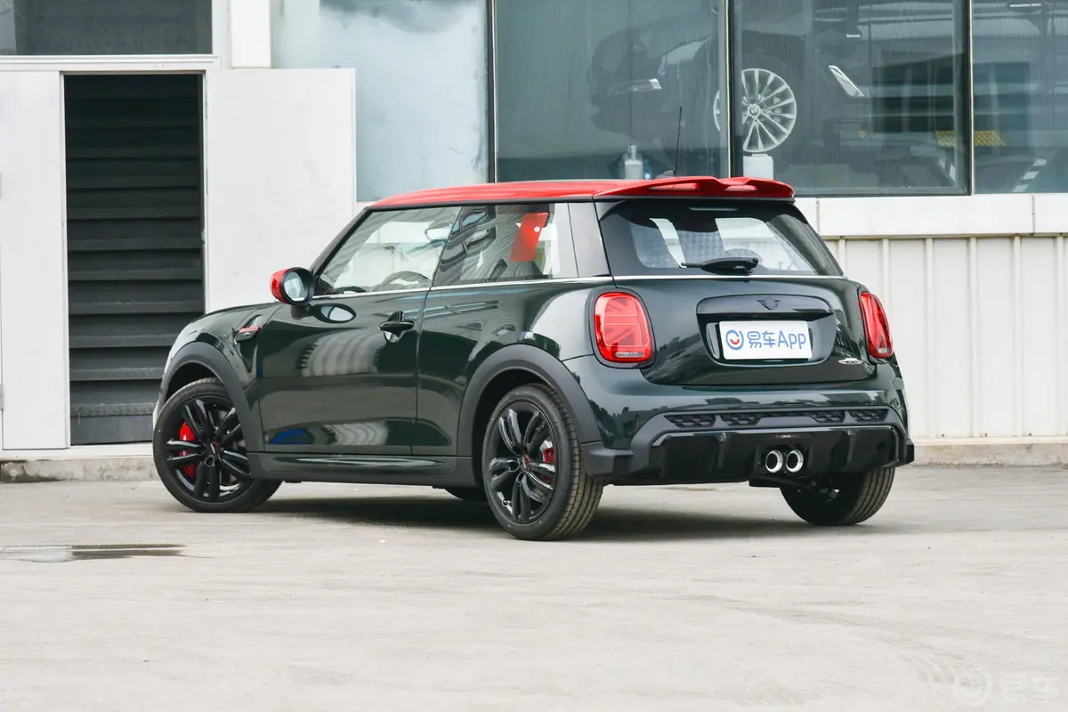 MINI JCW2.0T JOHN COOPER WORKS ALL-IN侧后45度车头向左水平