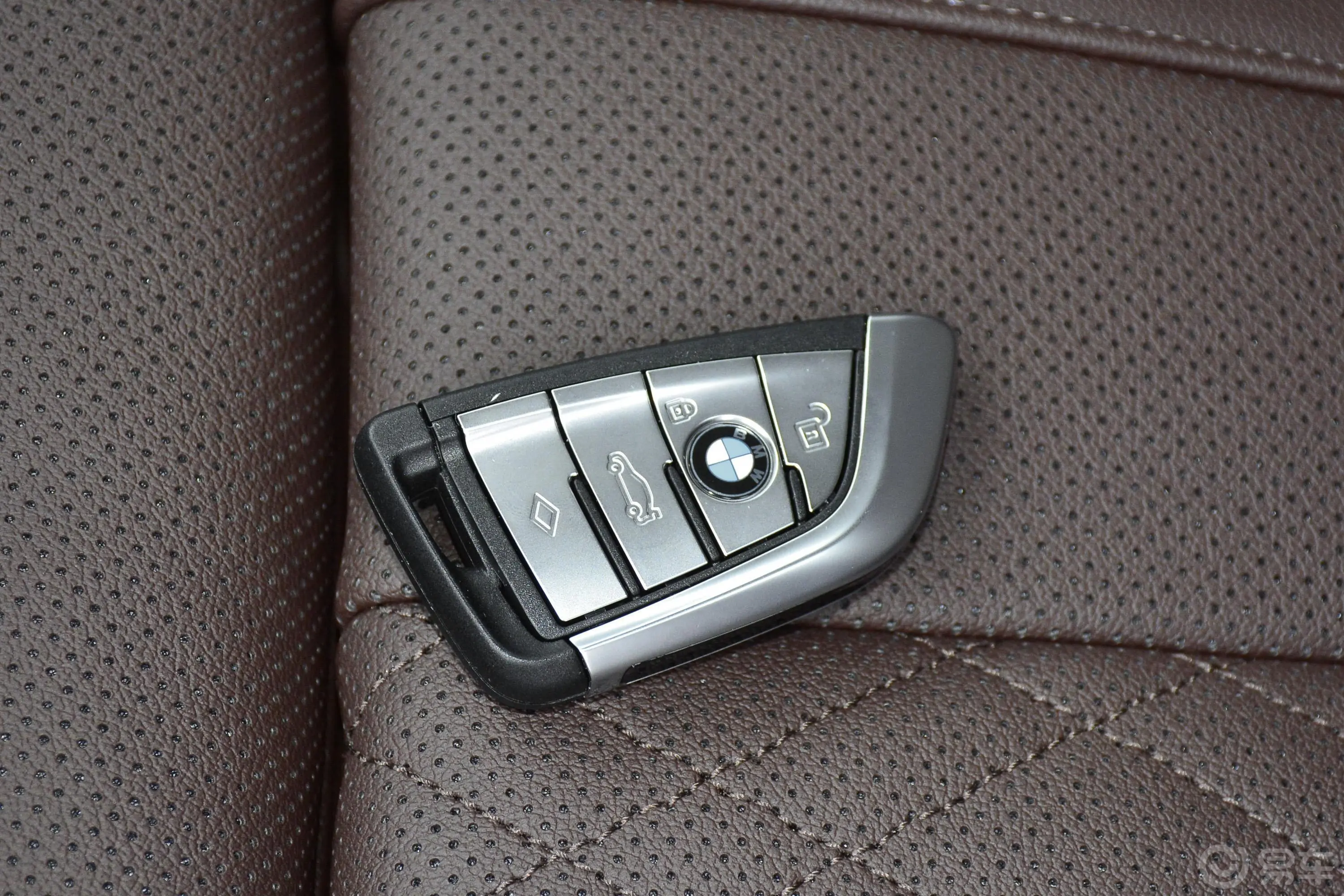 宝马5系改款二 530Li 尊享型 豪华套装钥匙正面