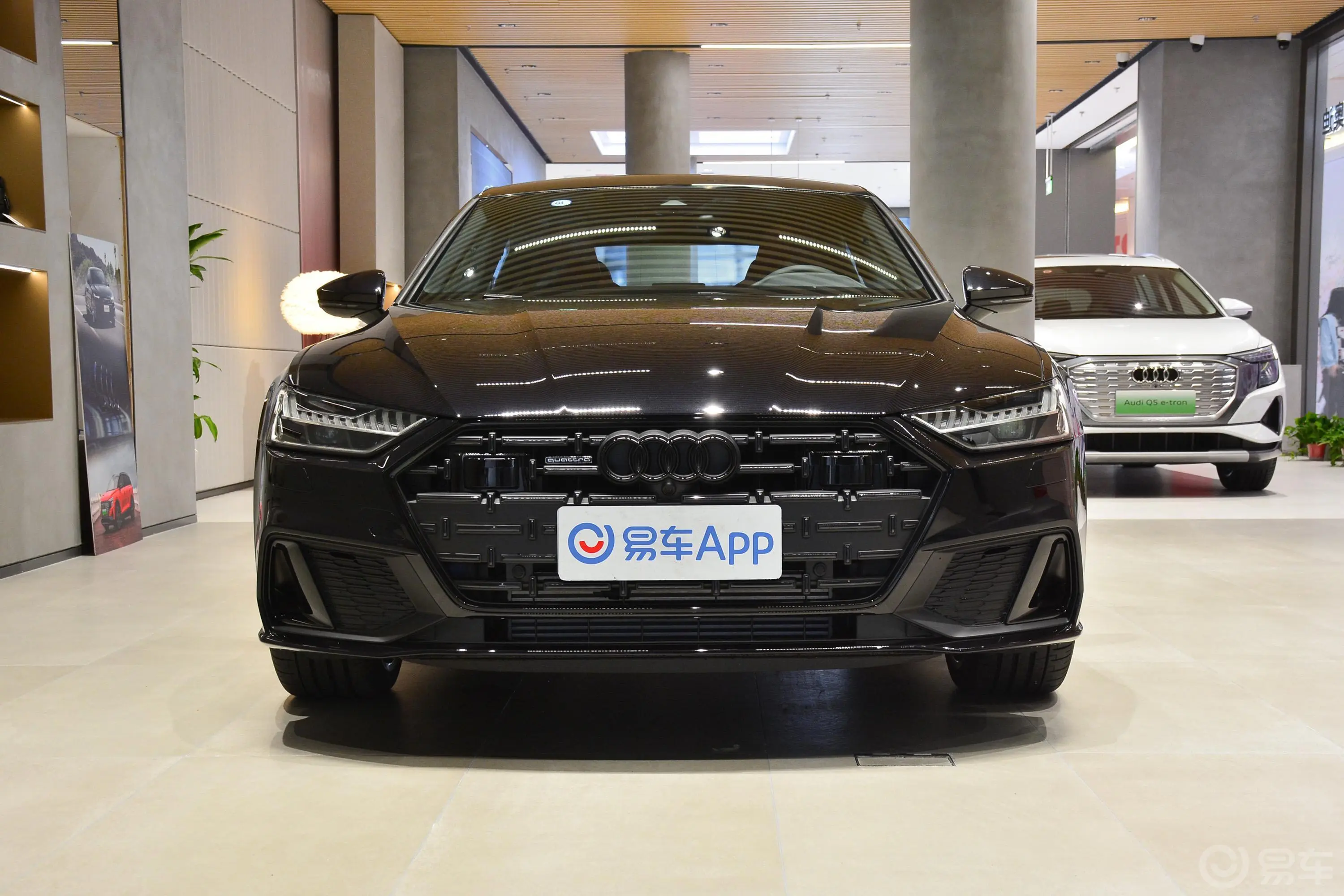 奥迪A7L45 TFSI quattro S-line 黑武士版正前水平