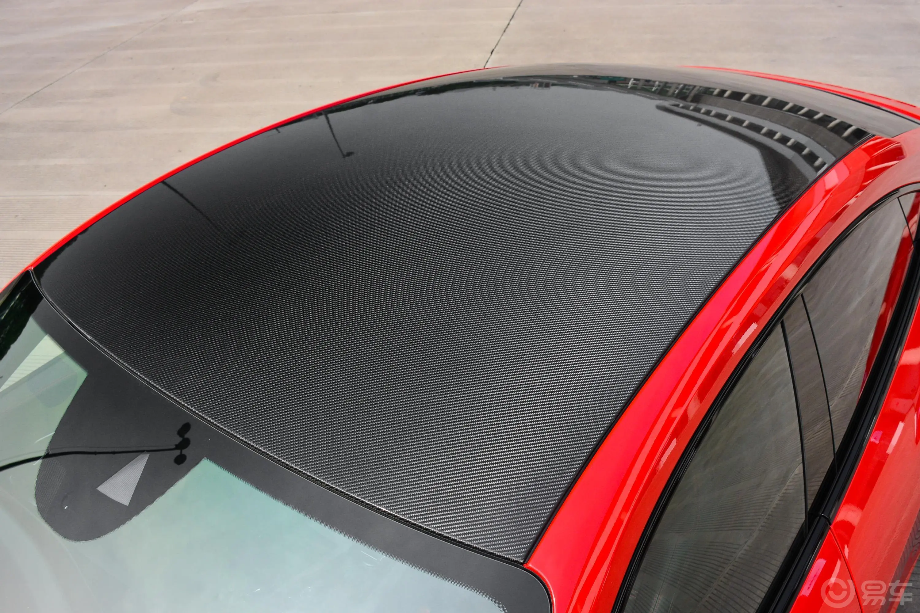 奥迪RS e-tron GT495km天窗