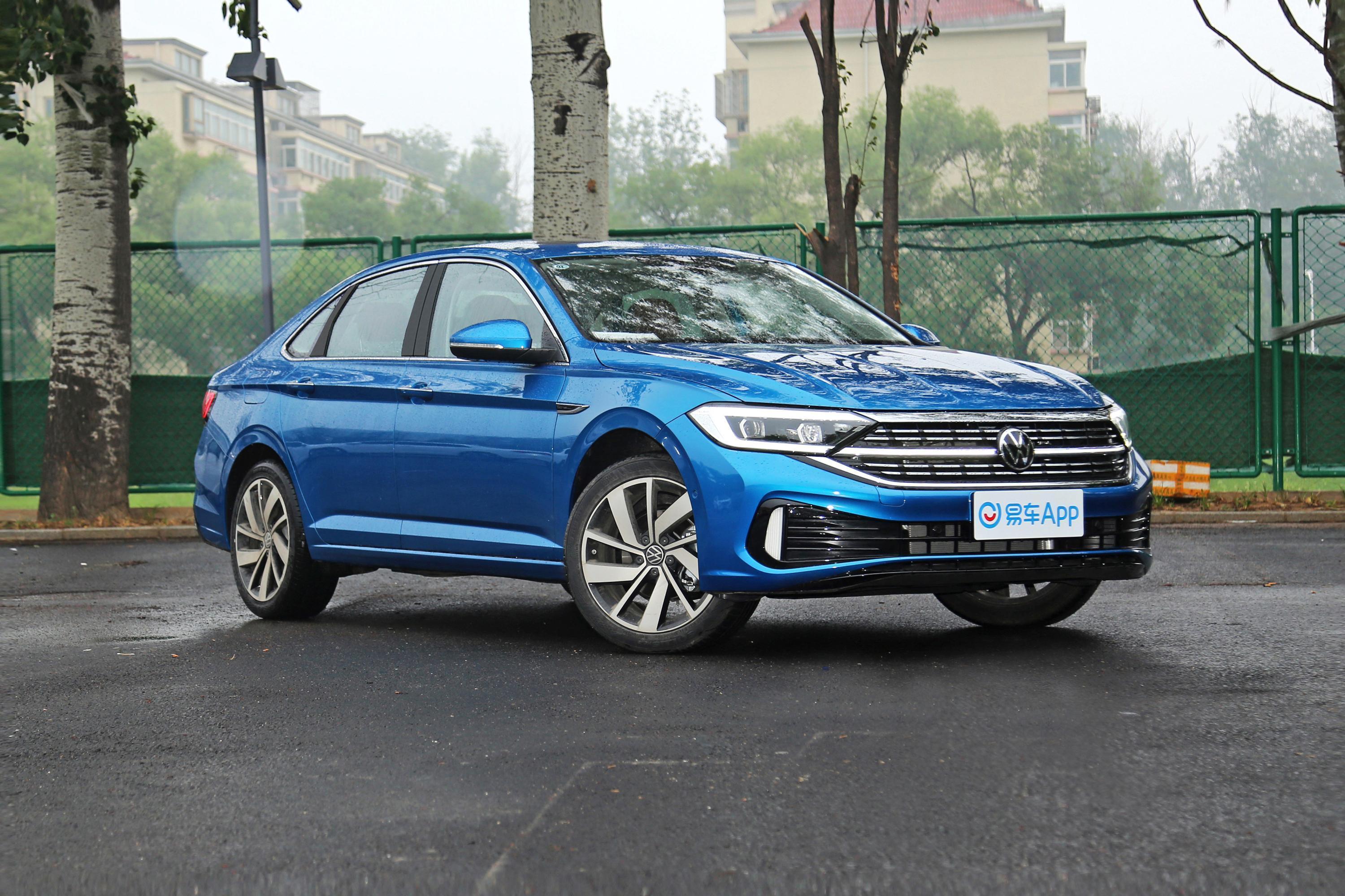 【速腾300TSI 双离合卓越版侧前45度车头向右水平图片-汽车图片大全】-易车