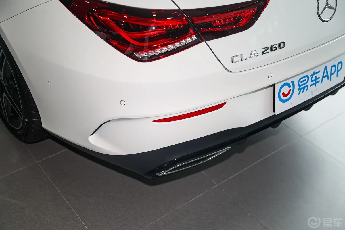 奔驰CLA级改款 CLA 260 4MATIC 五门猎跑车外观