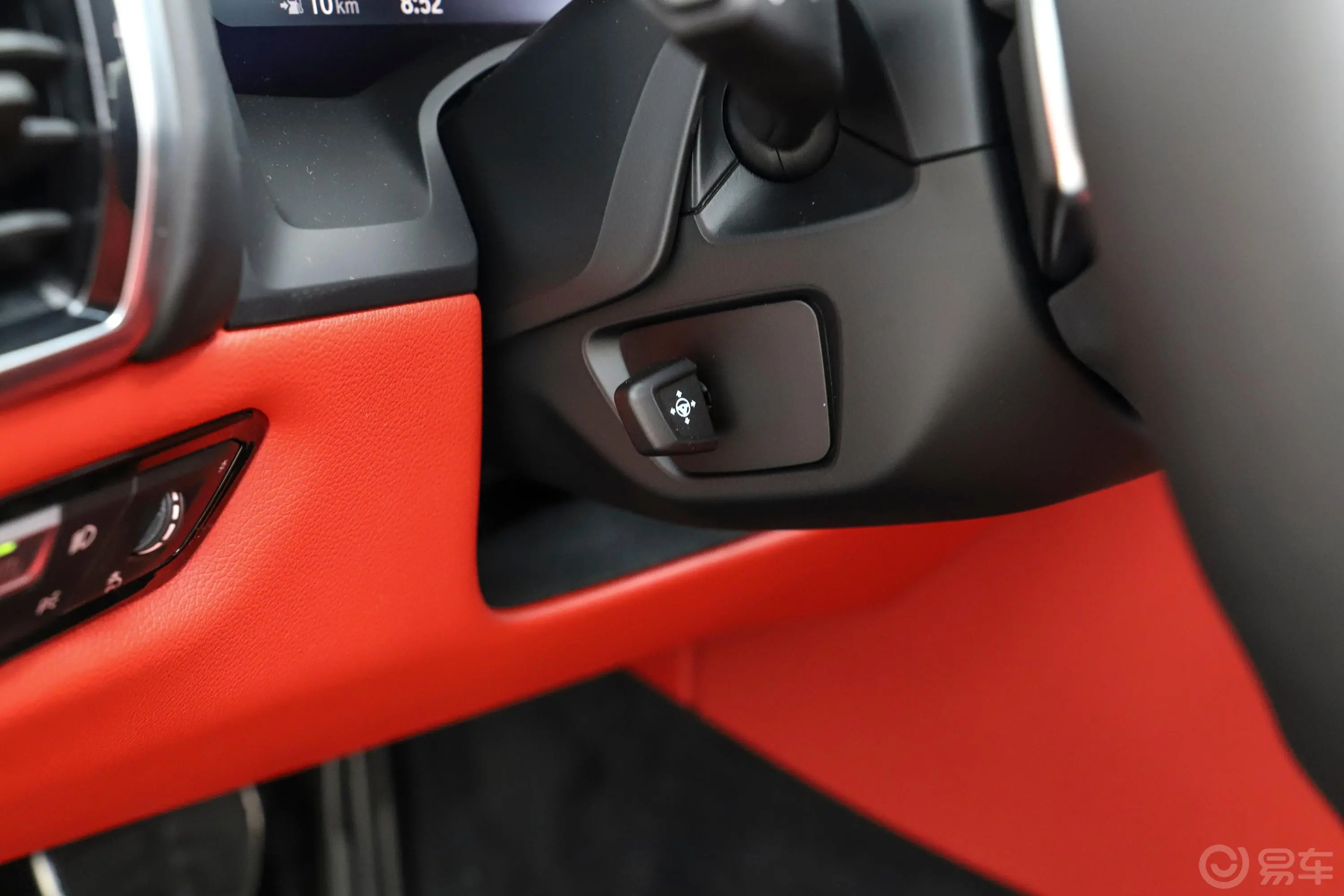 宝马8系四门轿跑车 840i xDrive M运动套装方向盘调节