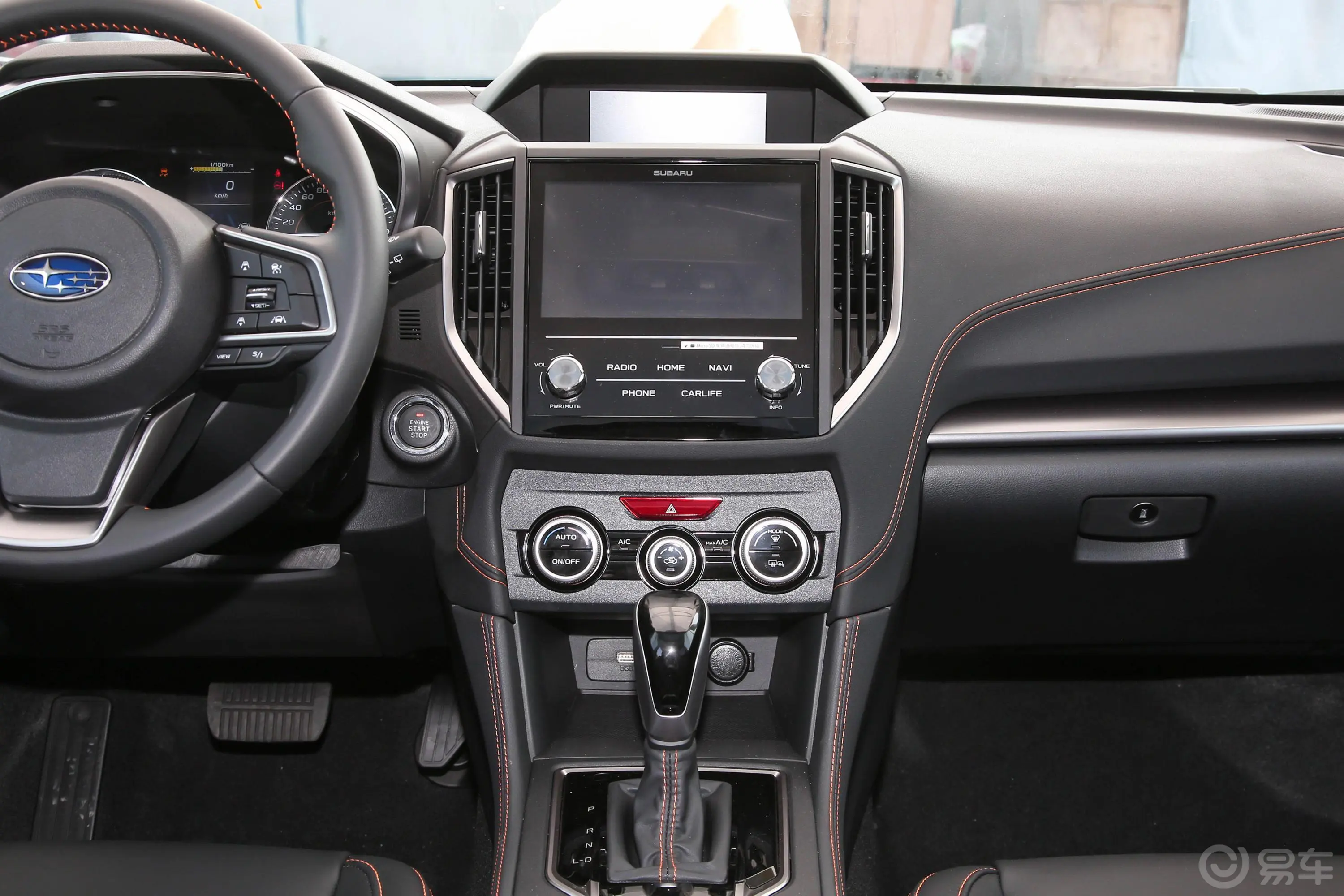 斯巴鲁XV2.0i AWD豪华版EyeSight中控台整体