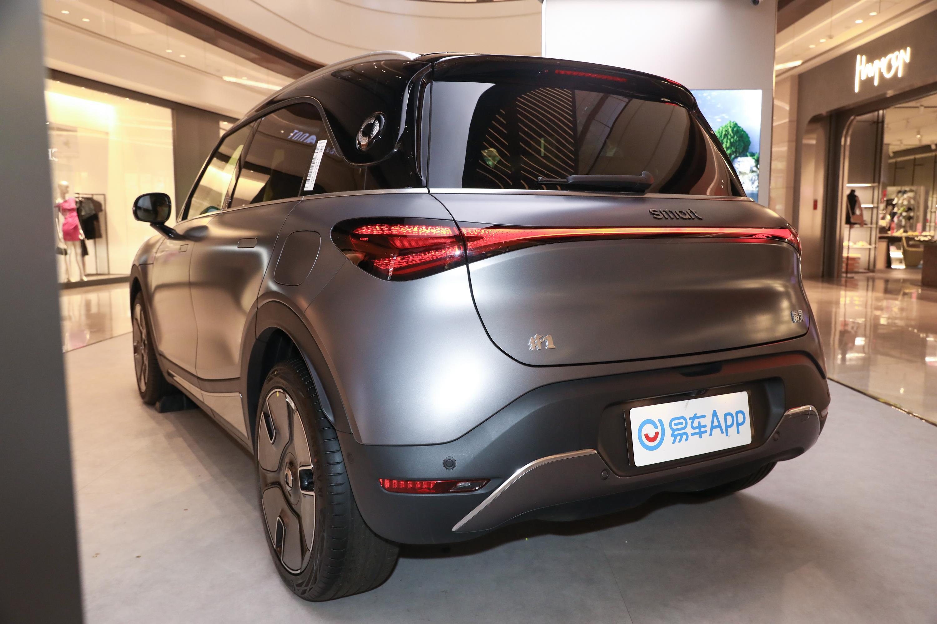 【smart精灵#1560km 后驱Premium版侧后45度车头向左水平图片-汽车图片大全】-易车