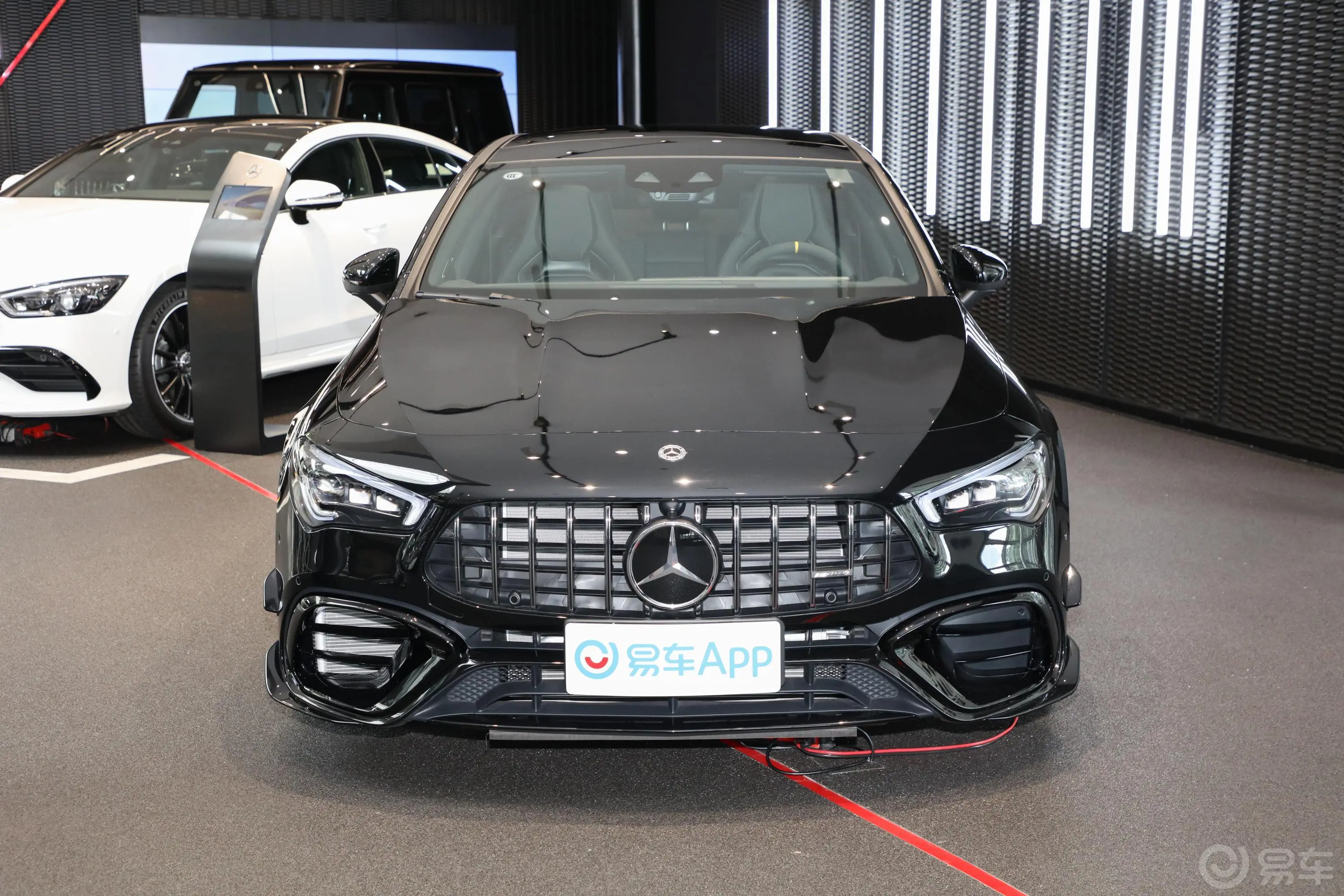 奔驰CLA级 AMGAMG CLA 45 S 4MATIC+正前水平