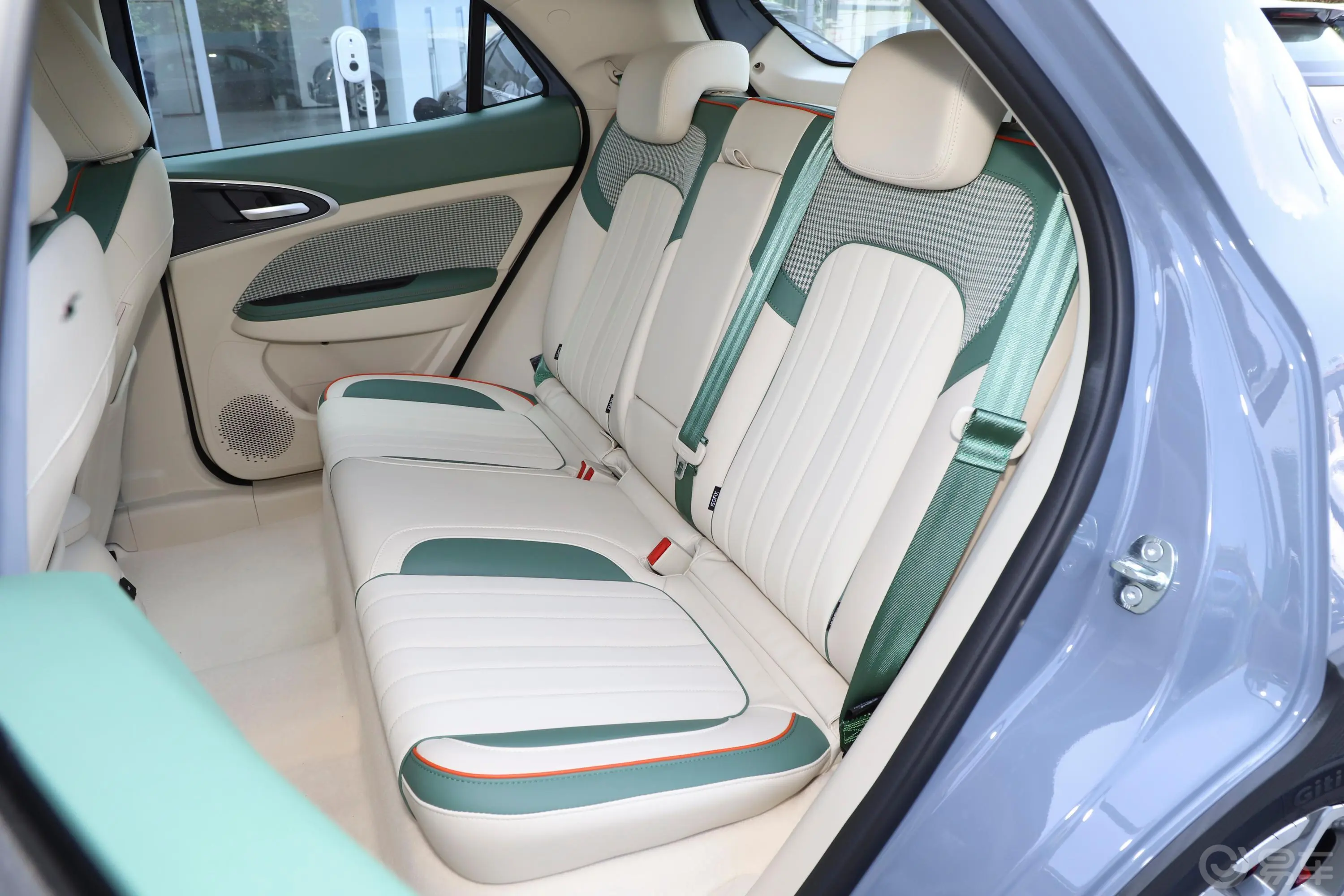 欧拉好猫GT木兰版 401km 标准续航 标准版后排座椅