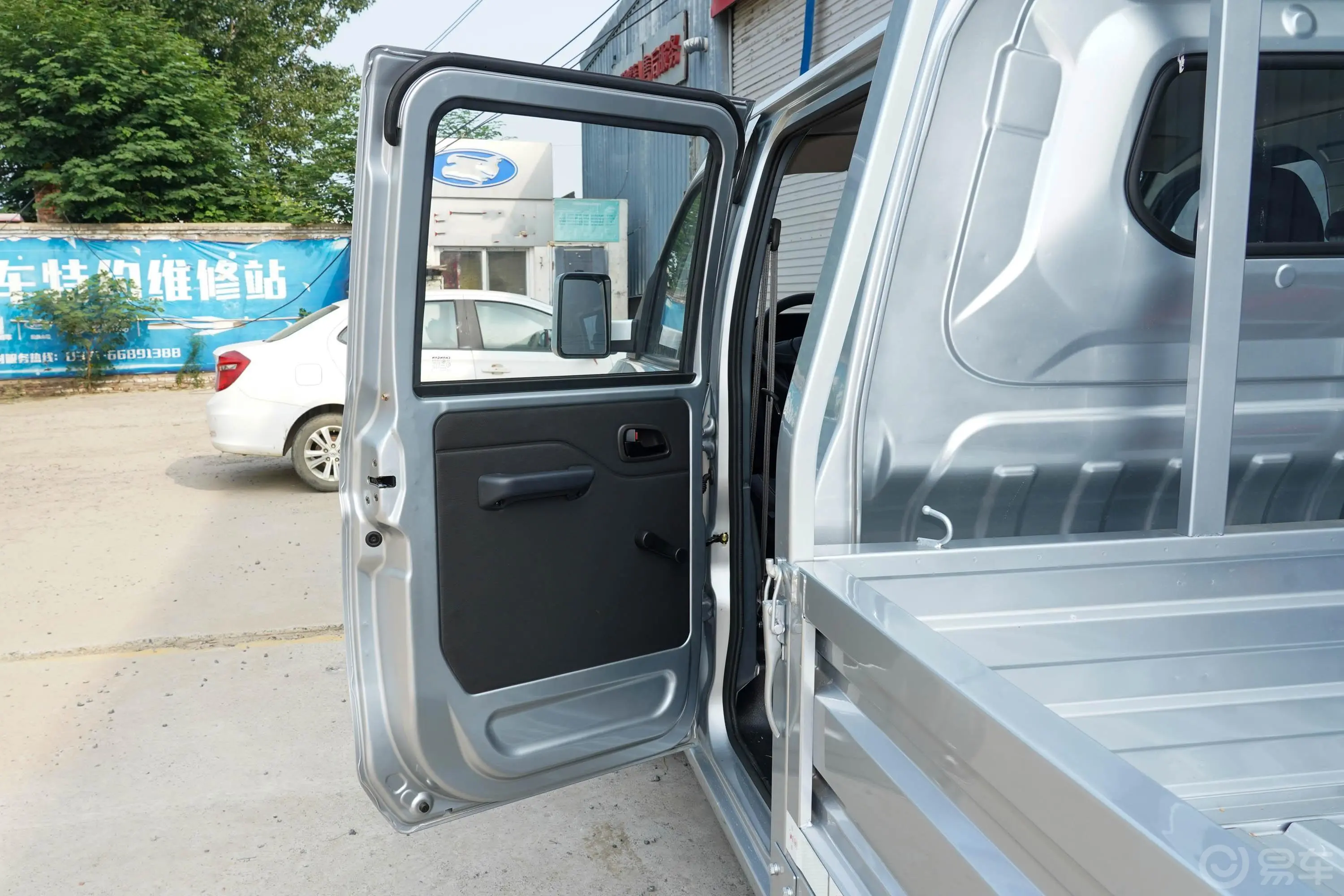 神骐PLUS1.8L 手动 双排 舒适空调版驾驶员侧后车门