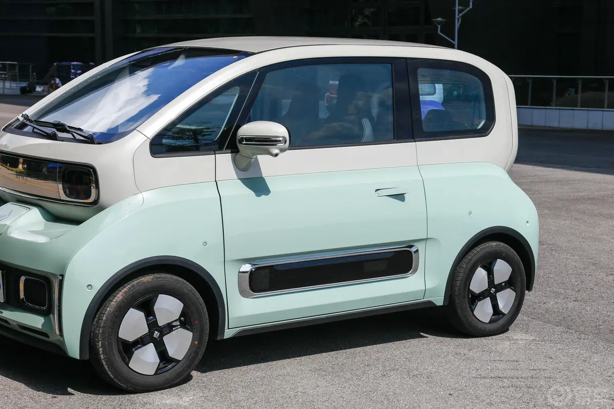 宝骏KiWi EV301km 大疆版 三元锂外观细节