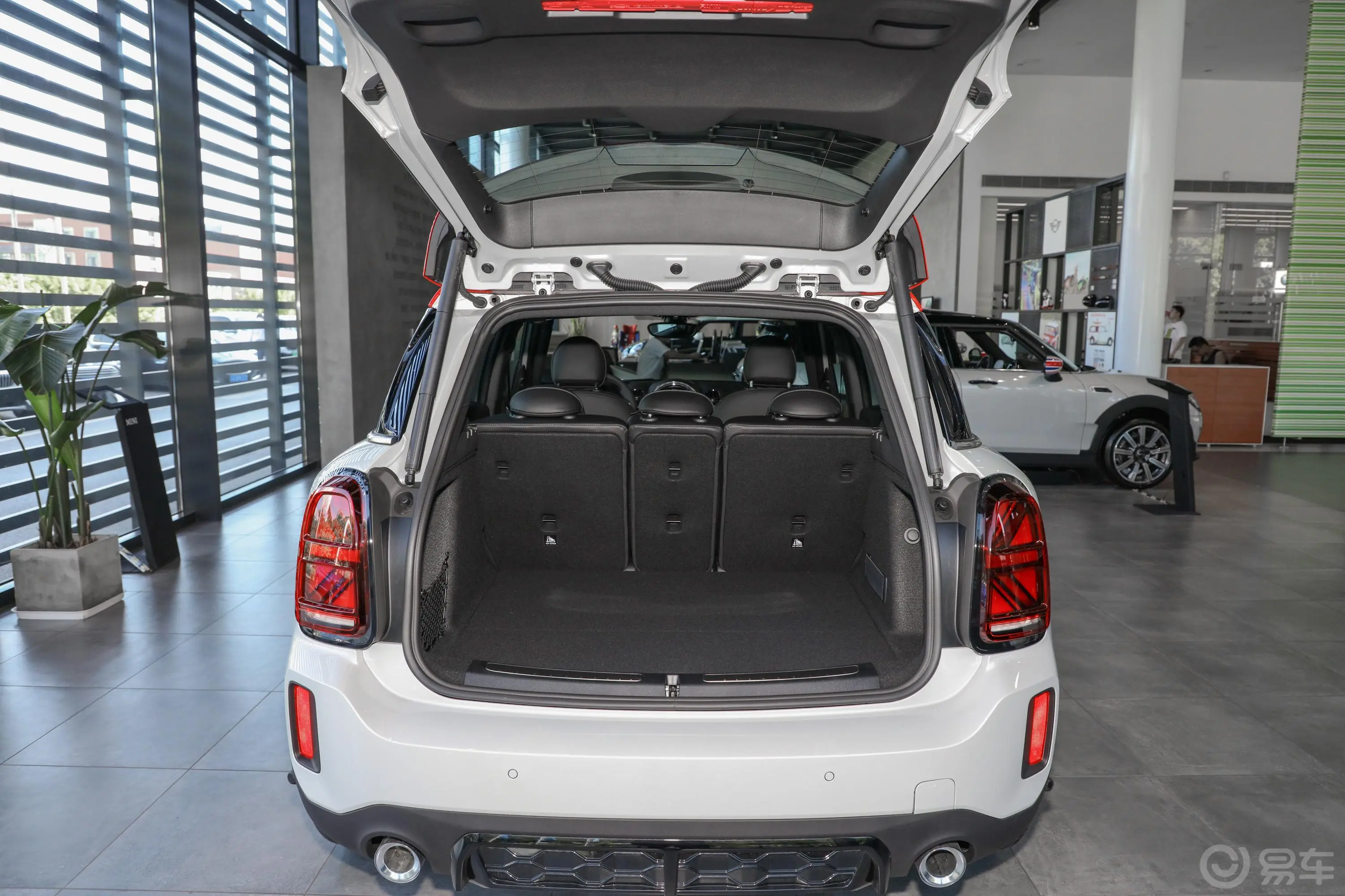 MINI JCW COUNTRYMAN2.0T JOHN COOPER WORKS空间