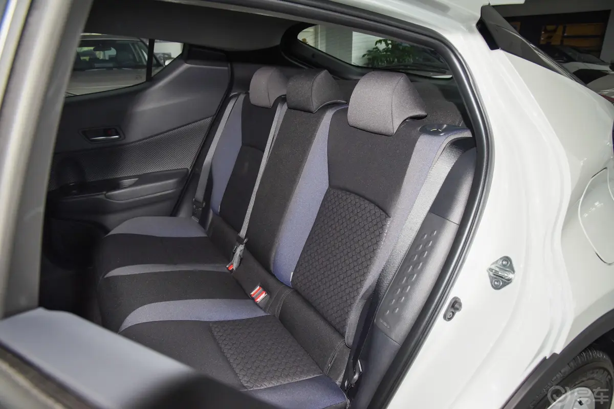 丰田C-HR2.0L 舒适版后排座椅