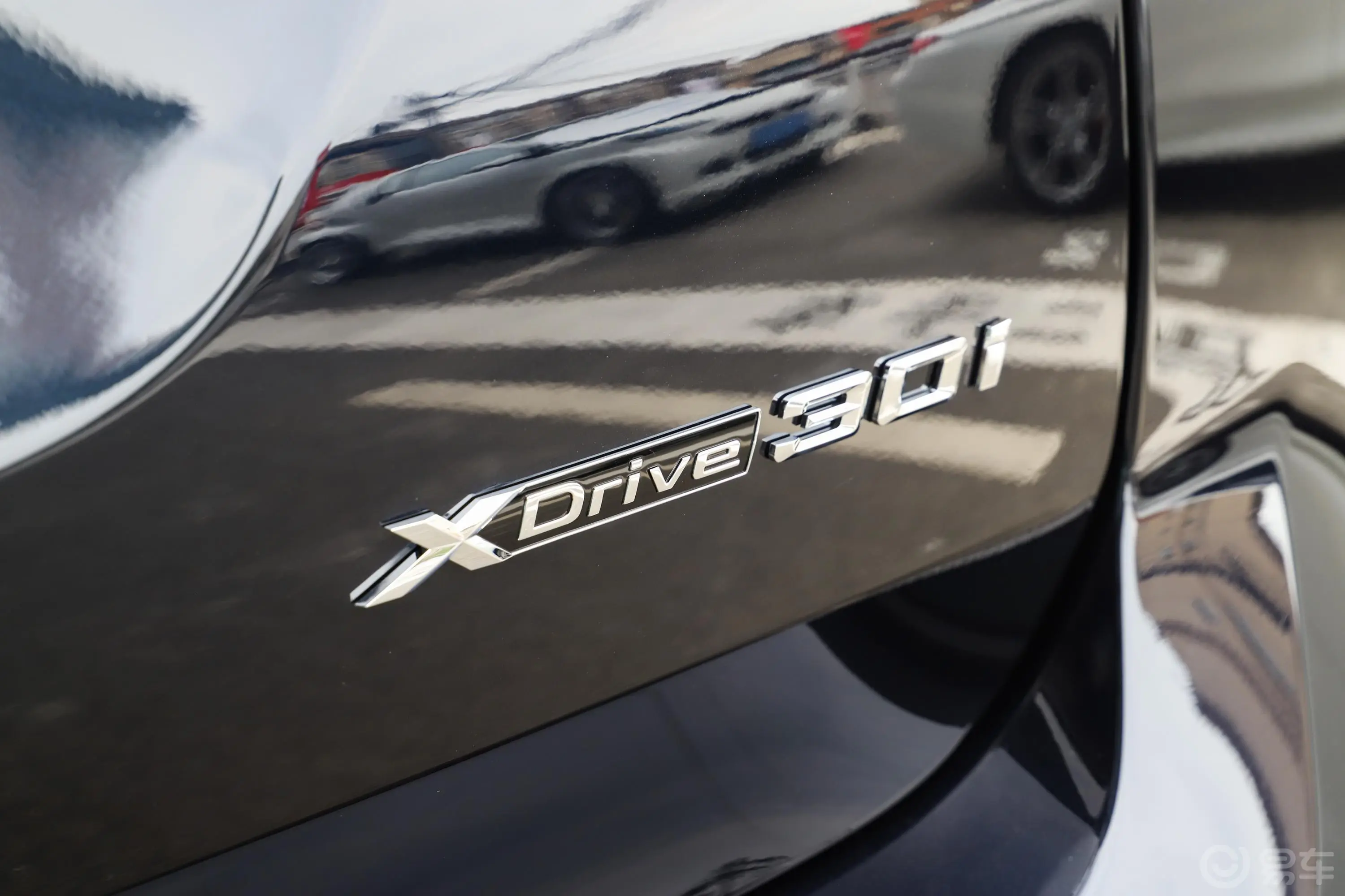 宝马X3改款二 xDrive30i 领先型 M曜夜套装外观细节