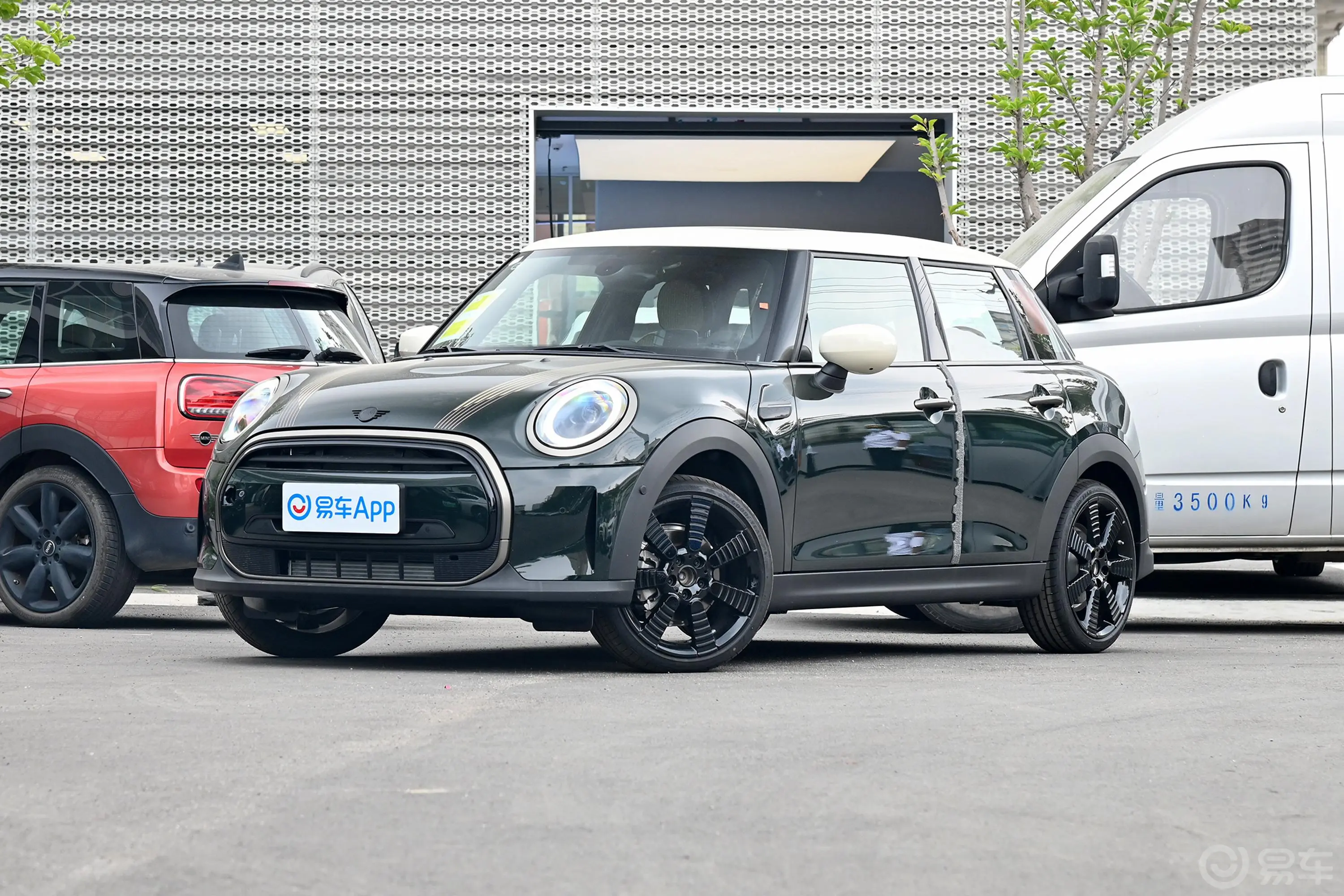 MINI1.5T COOPER 执迷特别版 五门版侧前45度车头向左水平