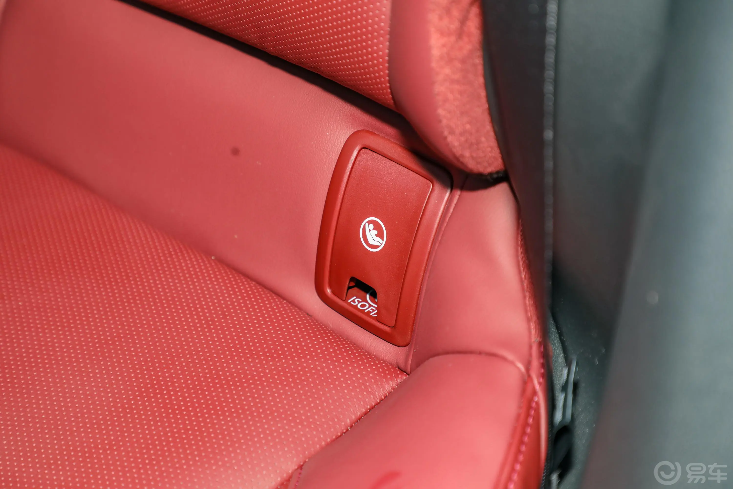 马自达CX-302.0L 自动黑曜嘉悦型儿童座椅接口