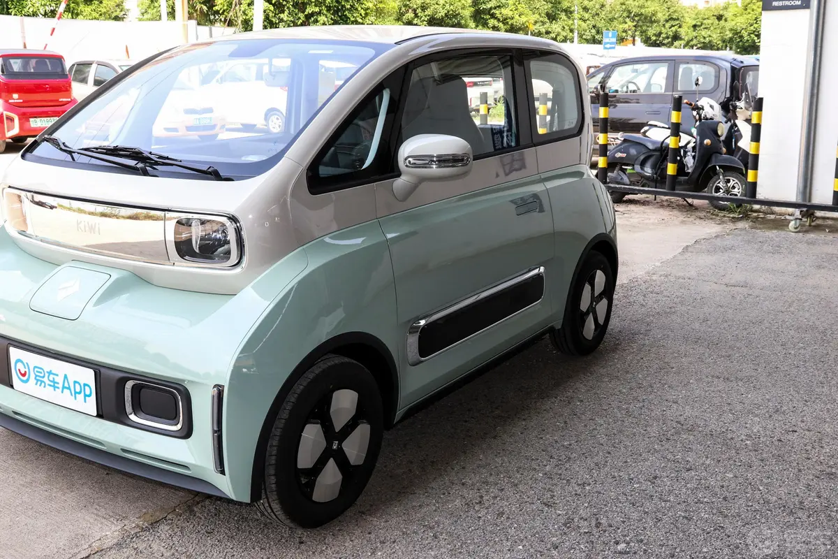 宝骏KiWi EV305km 智潮版 三元锂外观细节