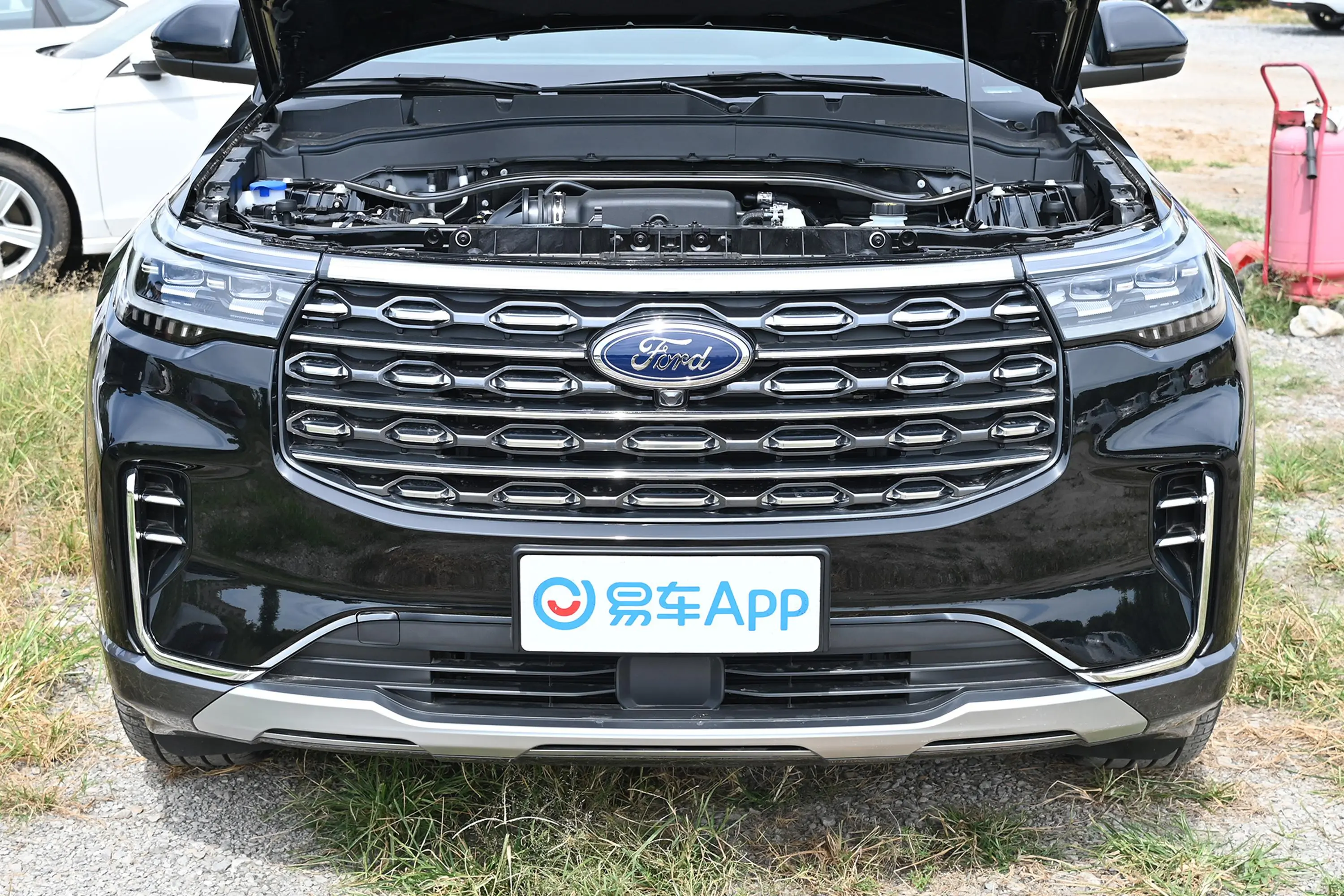 探险者EcoBoost 285 四驱风尚plus版 7座发动机舱整体