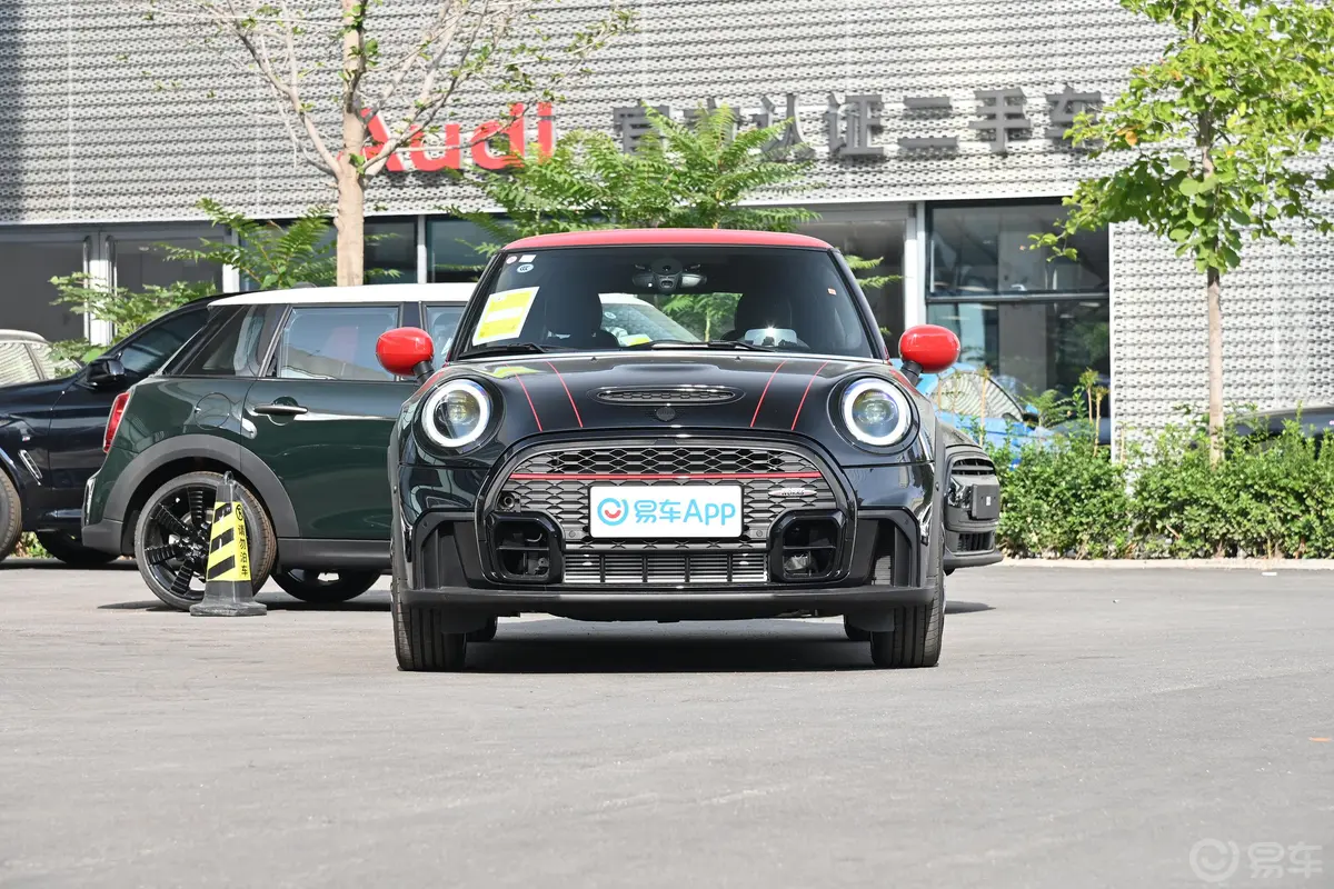 MINI JCW2.0T JOHN COOPER WORKS ALL-IN正前水平