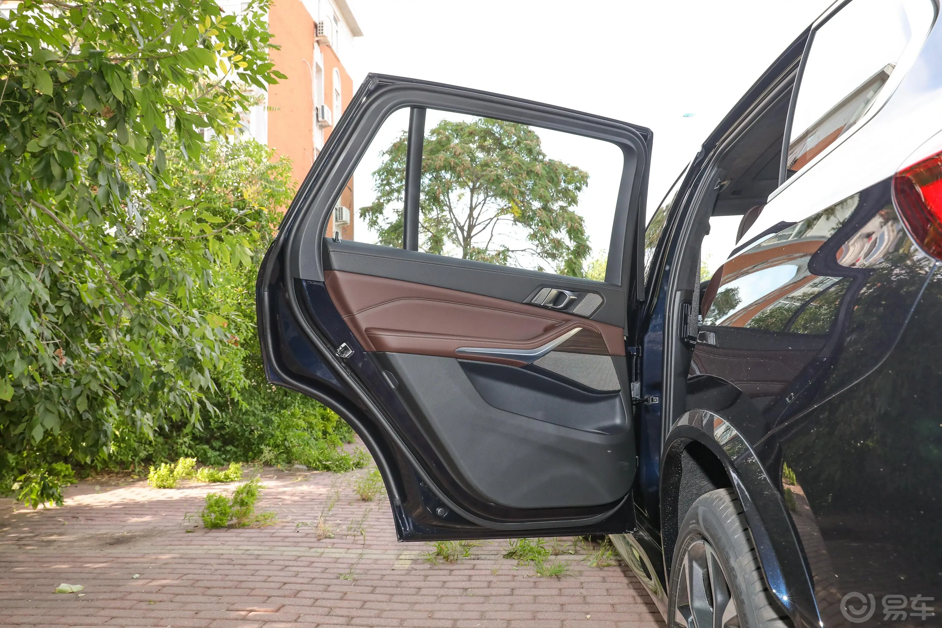 宝马X5改款 xDrive40Li M运动套装驾驶员侧后车门