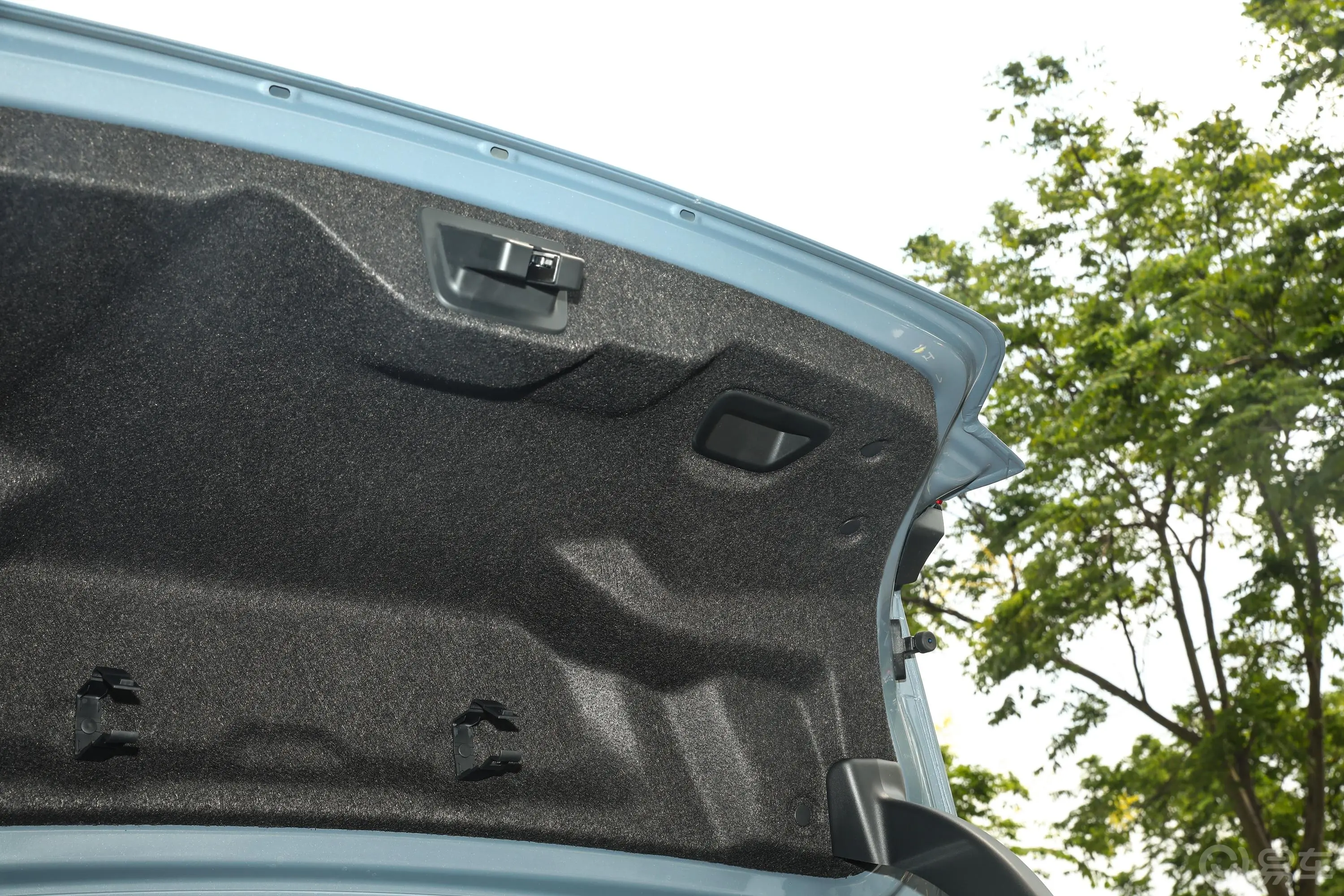 沃尔沃S60B5 智雅运动版电动尾门按键（手动扶手）