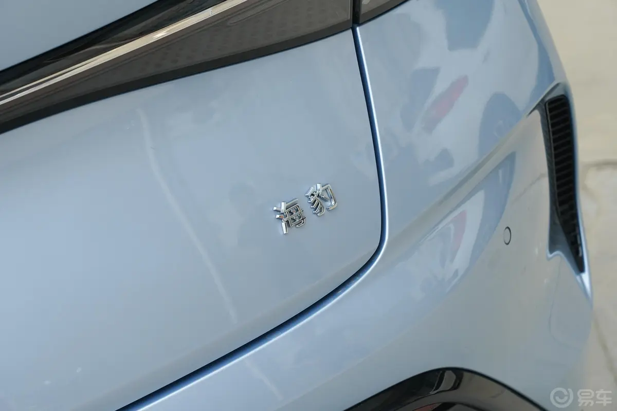 海豹EV 550km 后驱标准续航尊贵型外观细节