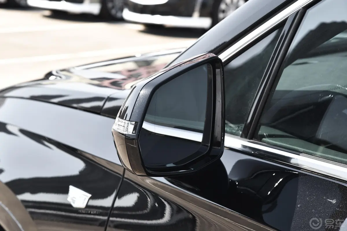凯迪拉克XT6轻混 120周年纪念版 2.0T 四驱豪华型 6座后视镜镜面