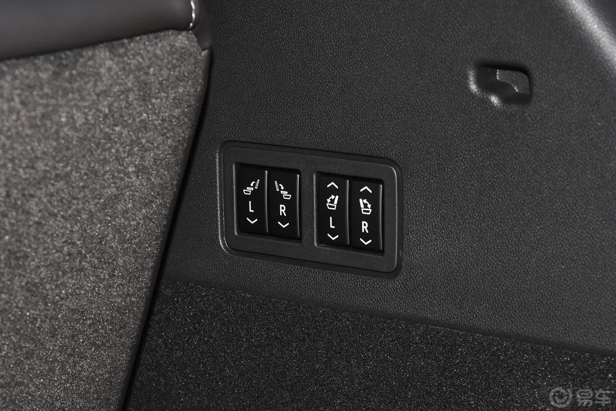 凯迪拉克XT6轻混 120周年纪念版 2.0T 四驱豪华型 6座后备箱内座椅放倒按钮
