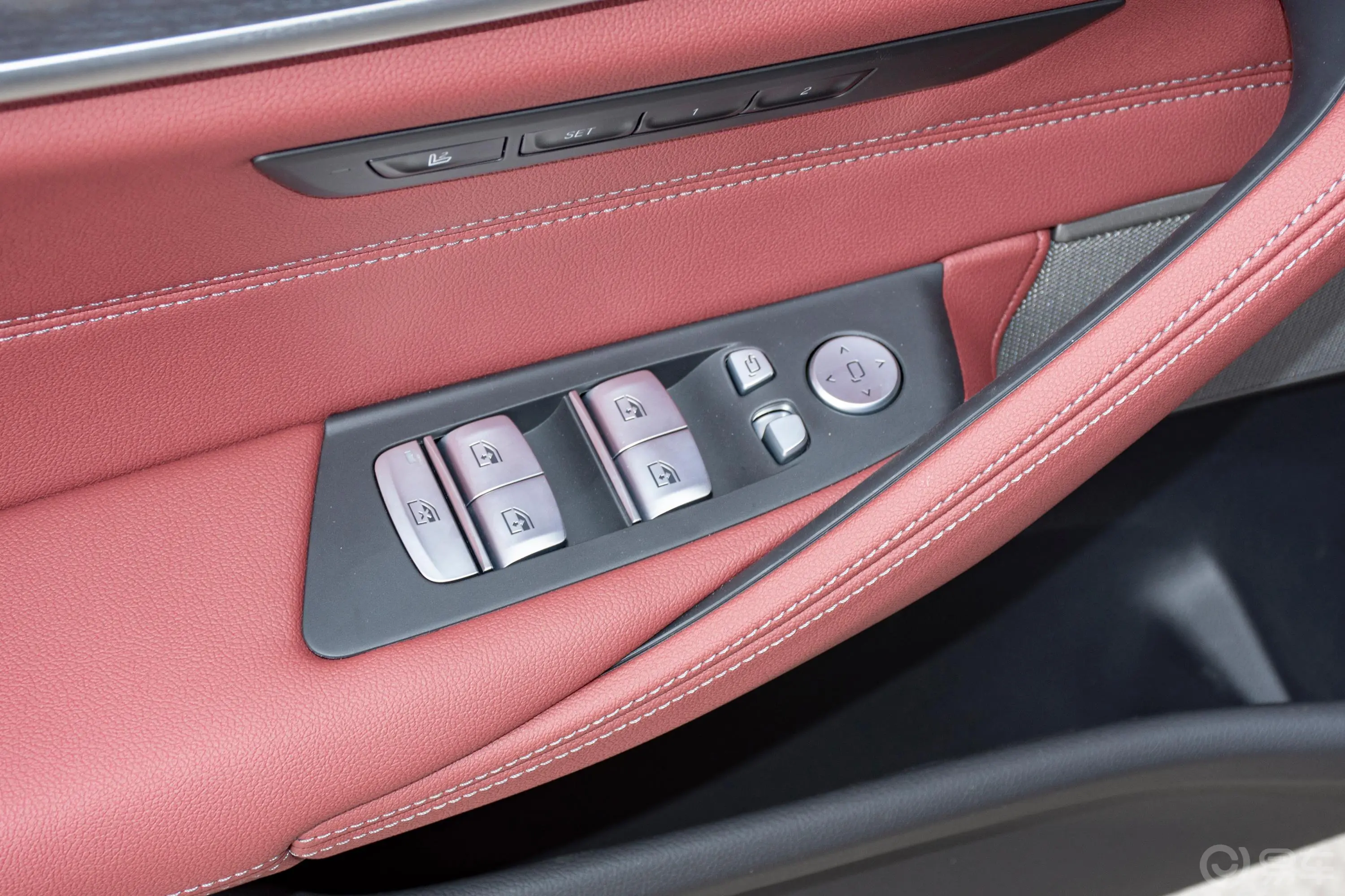 宝马5系改款三 530Li 尊享型 M运动套装车窗调节整体