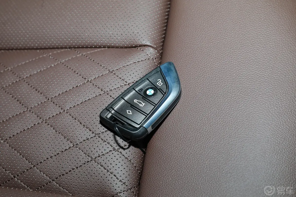宝马X3改款 xDrive25i M运动套装钥匙正面