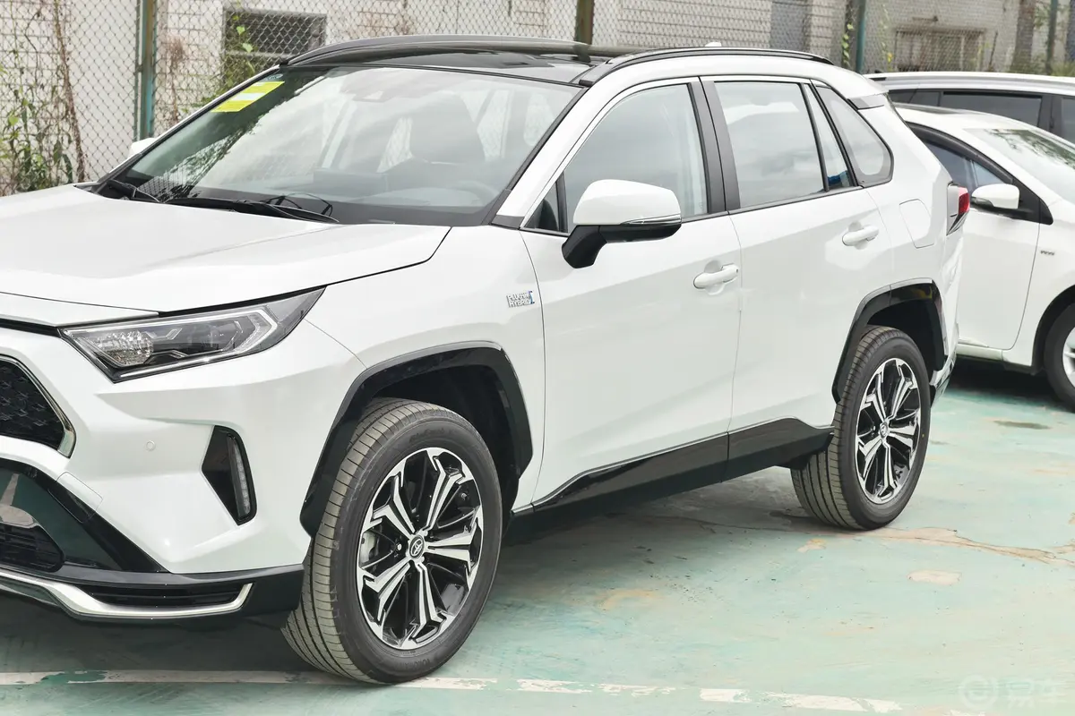 RAV4荣放 双擎E+2.5L 四驱旗舰Pro外观细节