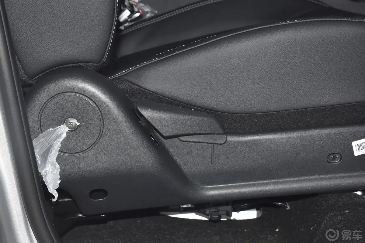 域虎72.0T 手动 四驱 长轴 舒享版 汽油副驾座椅调节