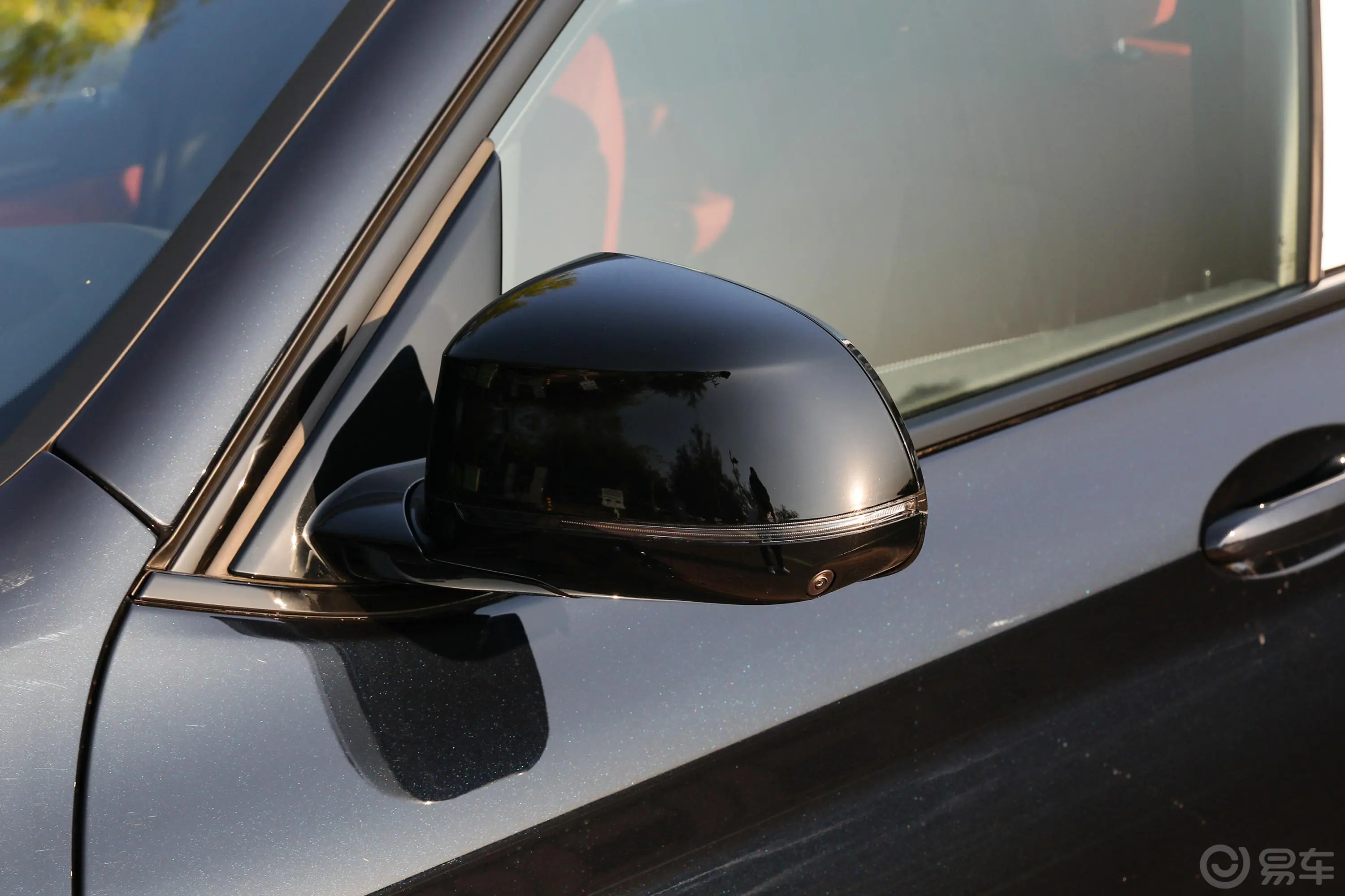 宝马X3改款二 xDrive30i 尊享型 M曜夜套装主驾驶后视镜背面