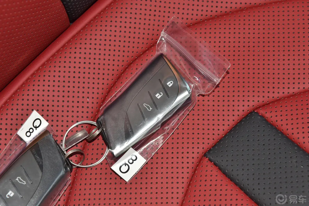 雷克萨斯ES300h F SPORT钥匙正面