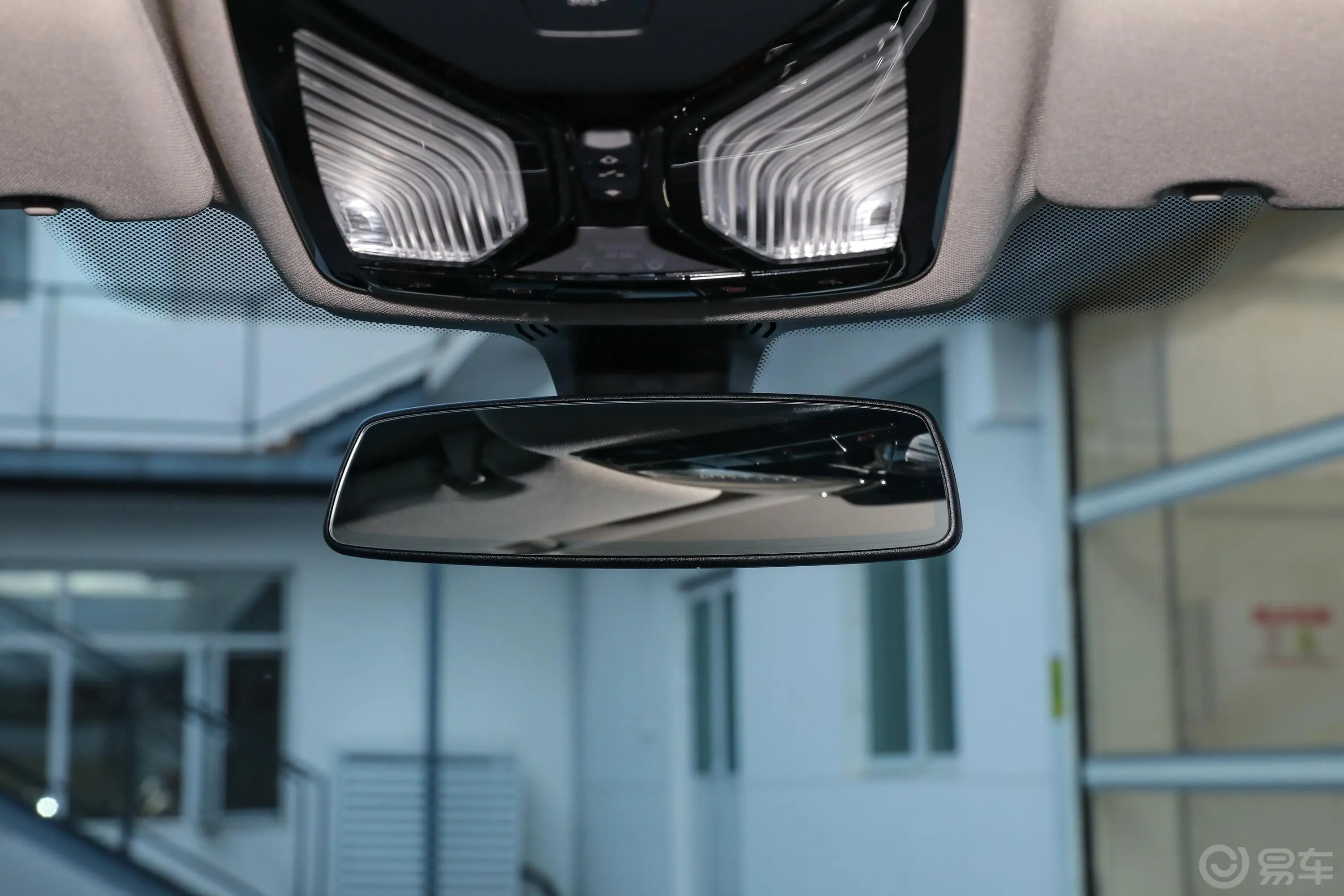 宝马5系改款二 530Li xDrive 豪华套装内后视镜