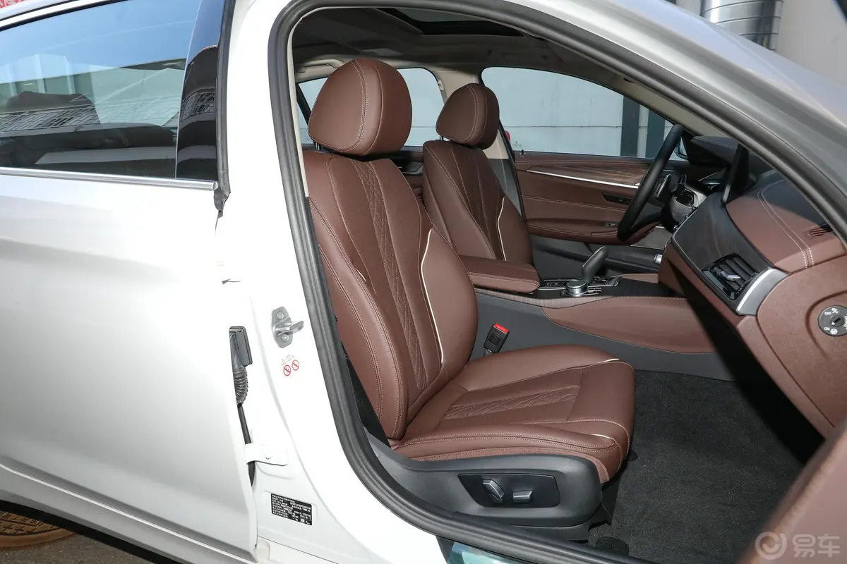 宝马5系改款二 530Li xDrive 豪华套装副驾驶座椅
