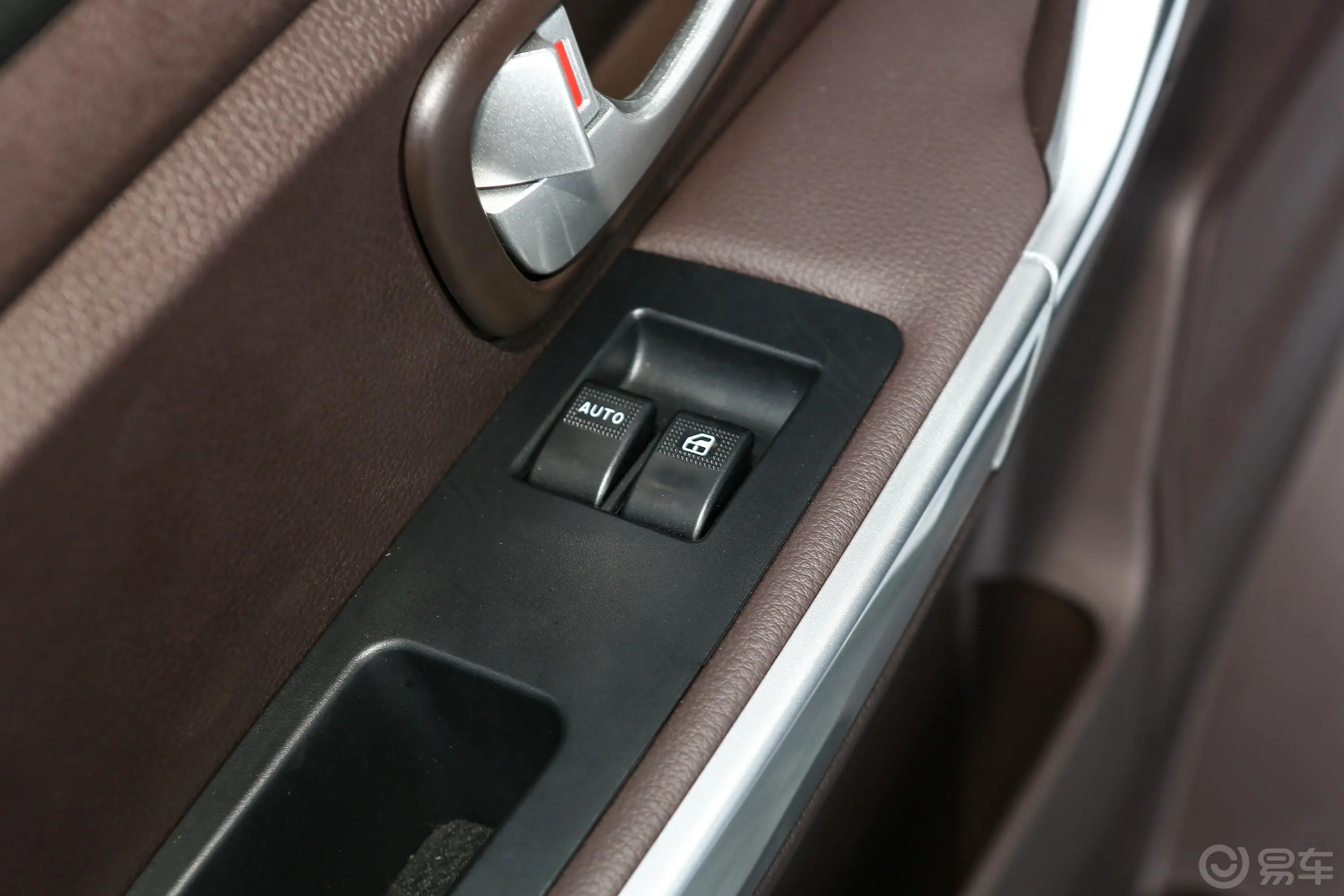 博腾V2 EV封窗厢货 标准型 河南锂动电池车窗调节整体