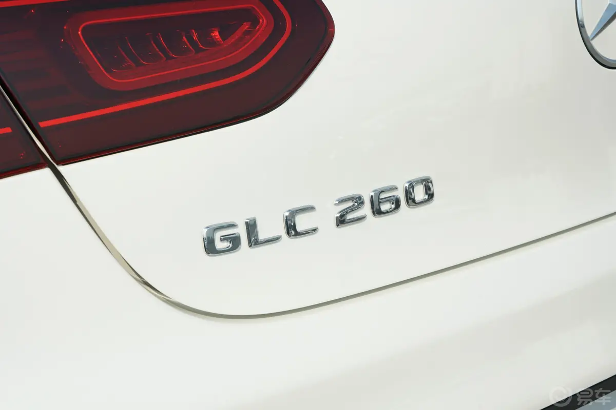 奔驰GLC轿跑改款 GLC 260 4MATIC 轿跑SUV外观