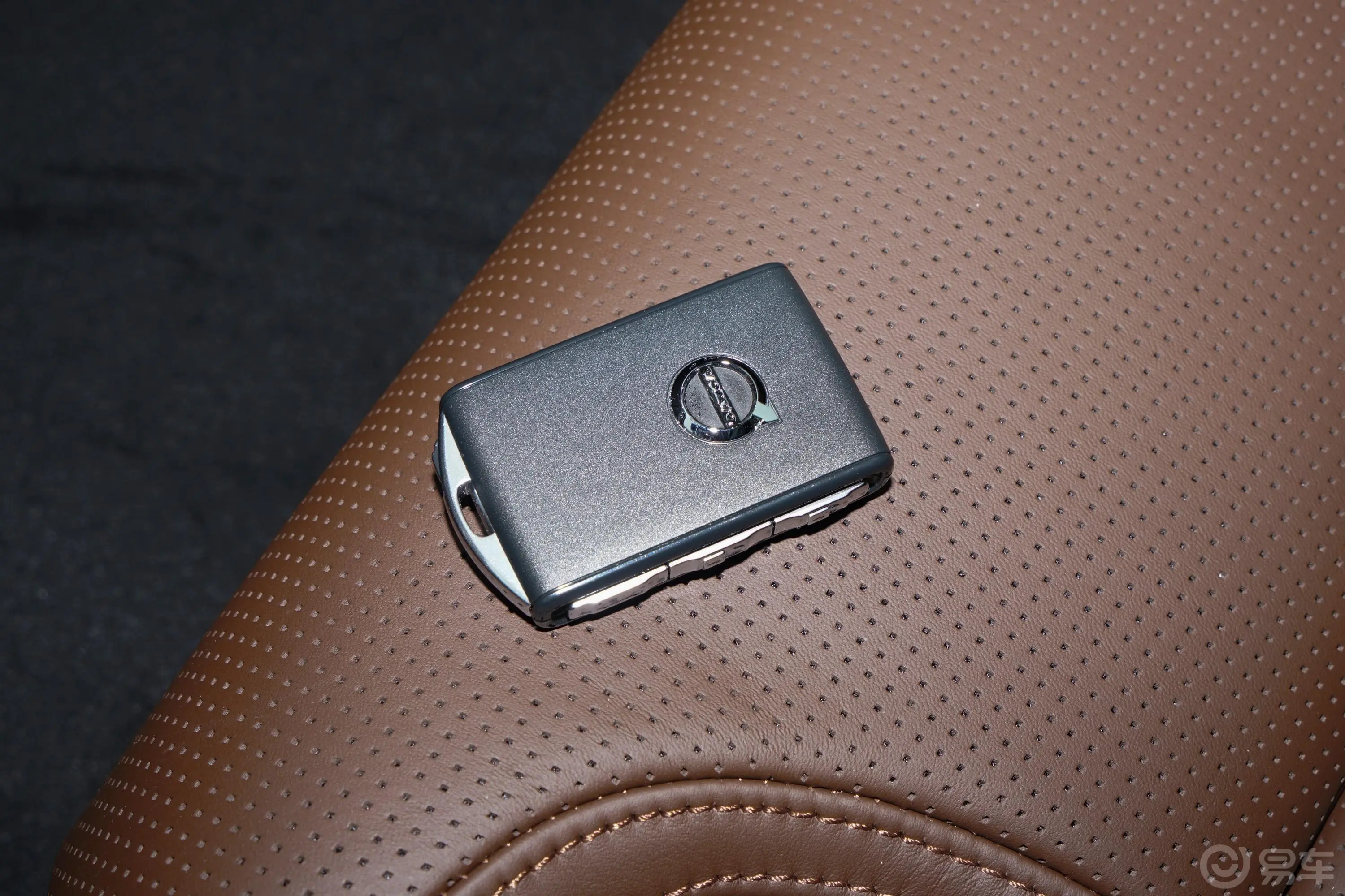 沃尔沃S90新能源T8 长续航 智雅豪华版钥匙正面