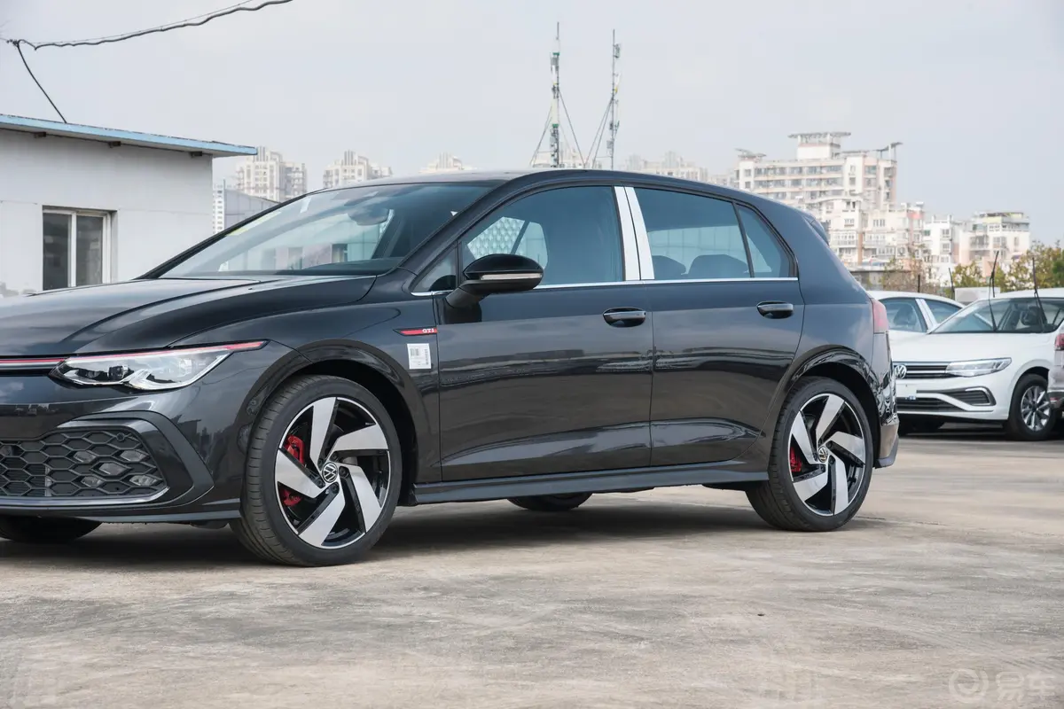 高尔夫380TSI GTI外观细节