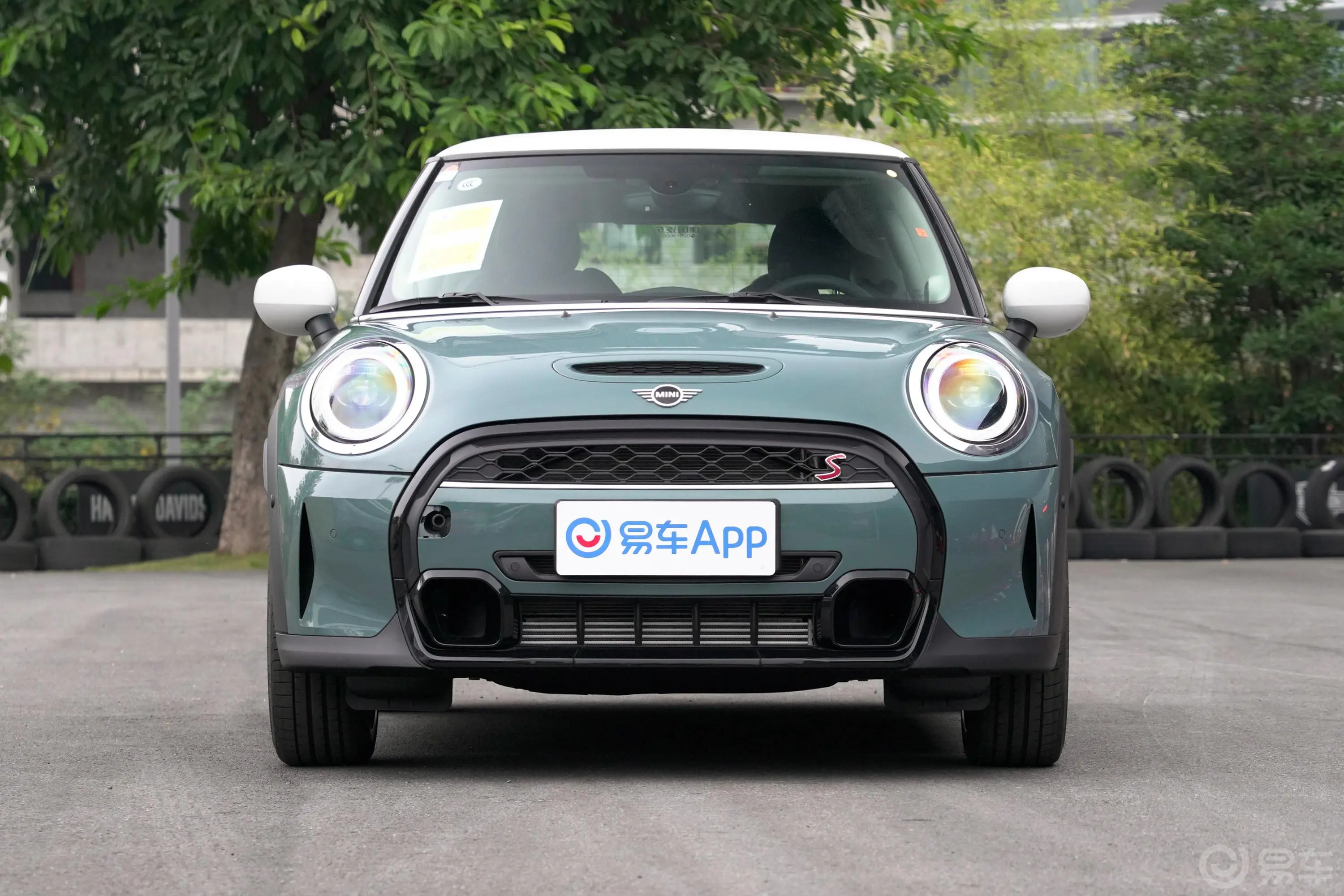 MINI2.0T COOPER S 弧光特别版正前水平