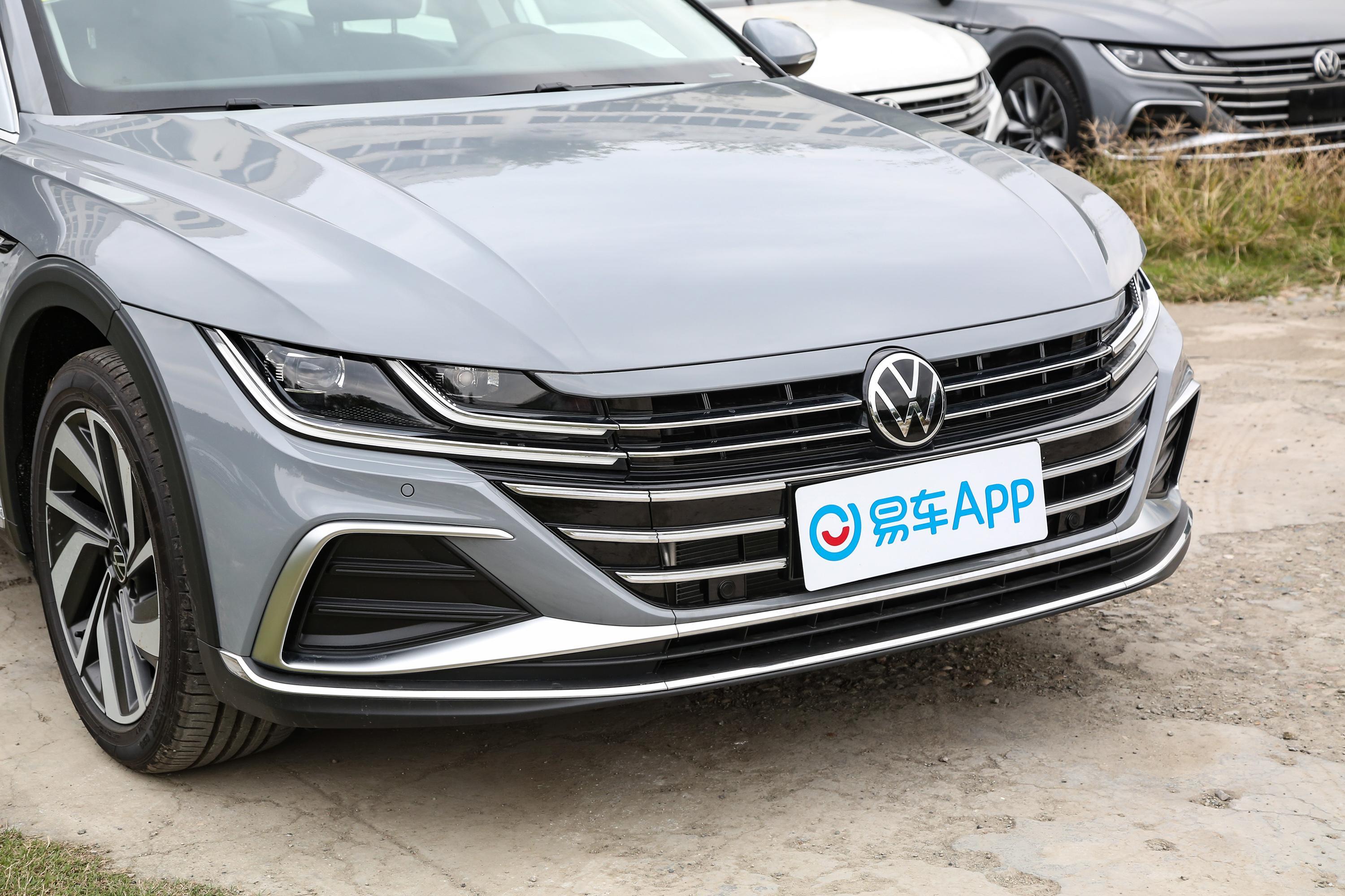 【一汽-大众CC猎装车 330TSI 猎目版前格栅侧俯拍图片-汽车图片大全】-易车