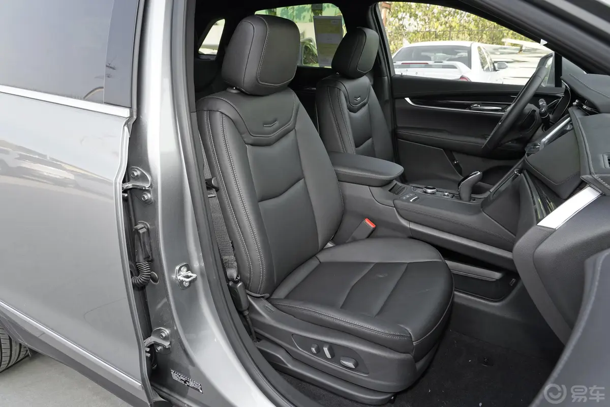 凯迪拉克XT5轻混 2.0T 两驱风尚型副驾驶座椅