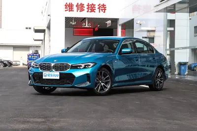 2023款 宝马3系 325Li xDrive M运动套装外观