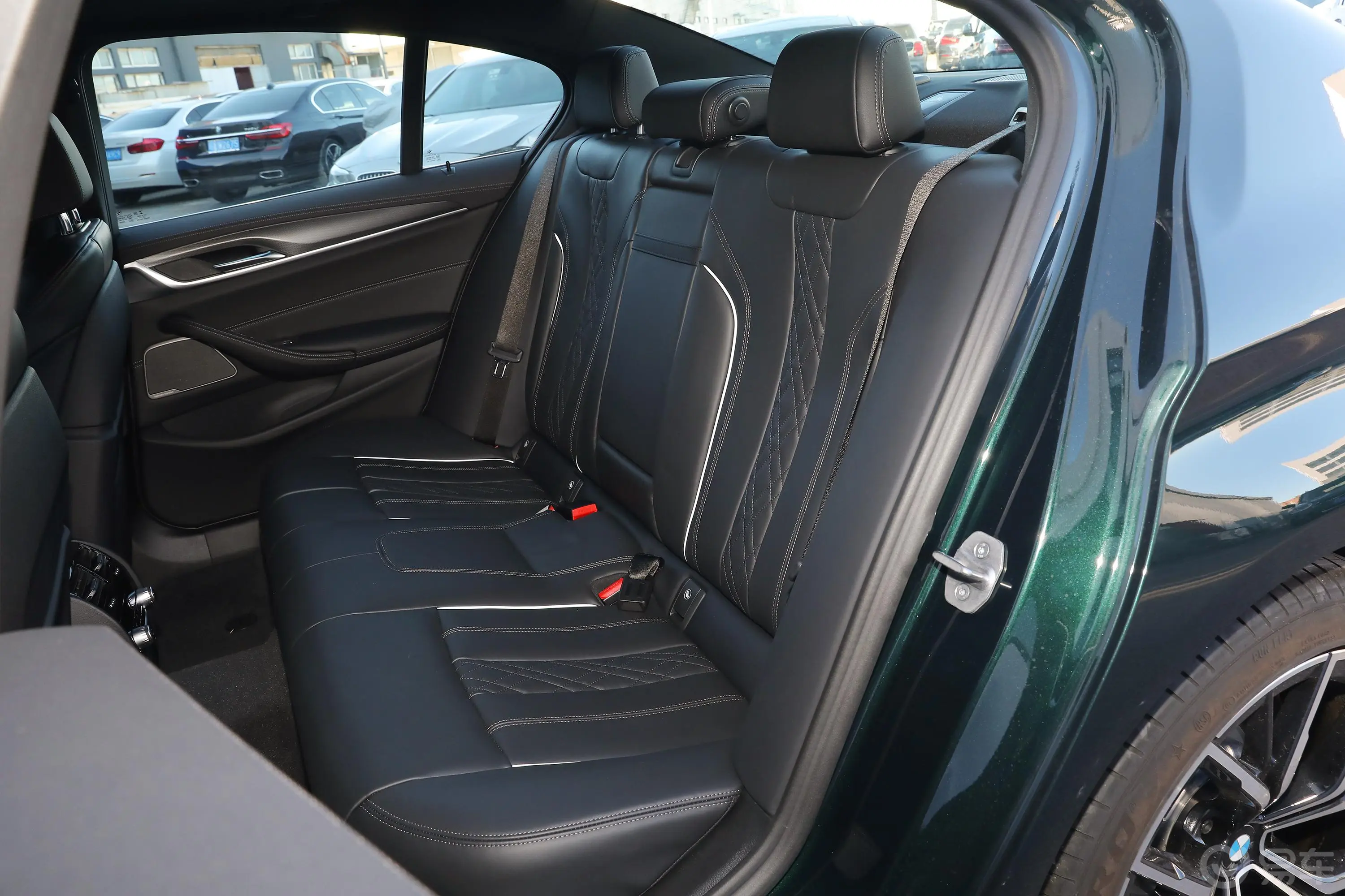 宝马5系(进口)改款二 540i 风尚版 M运动套装后排座椅