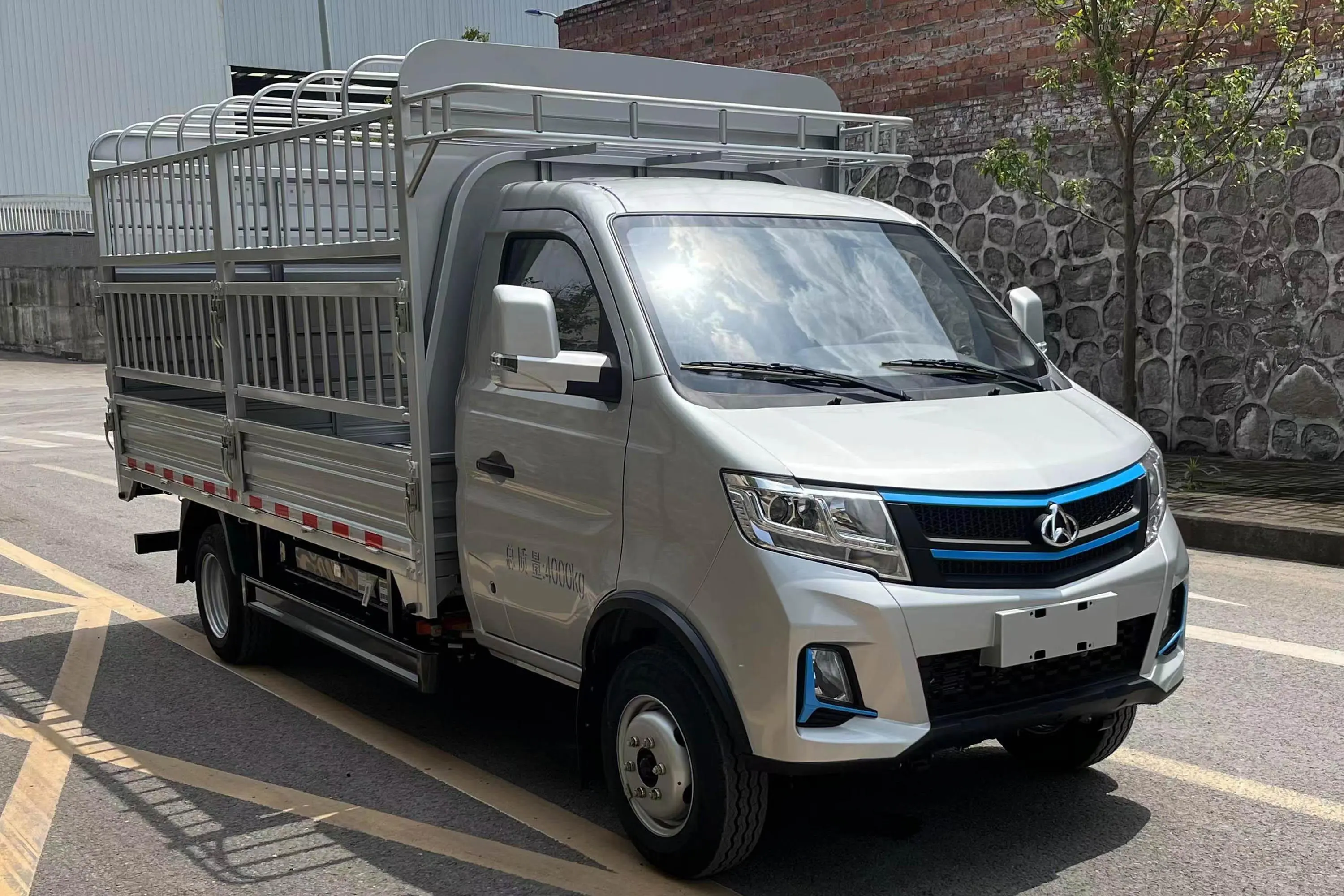 跨越王X3 EV230km 厢式车标准续航版